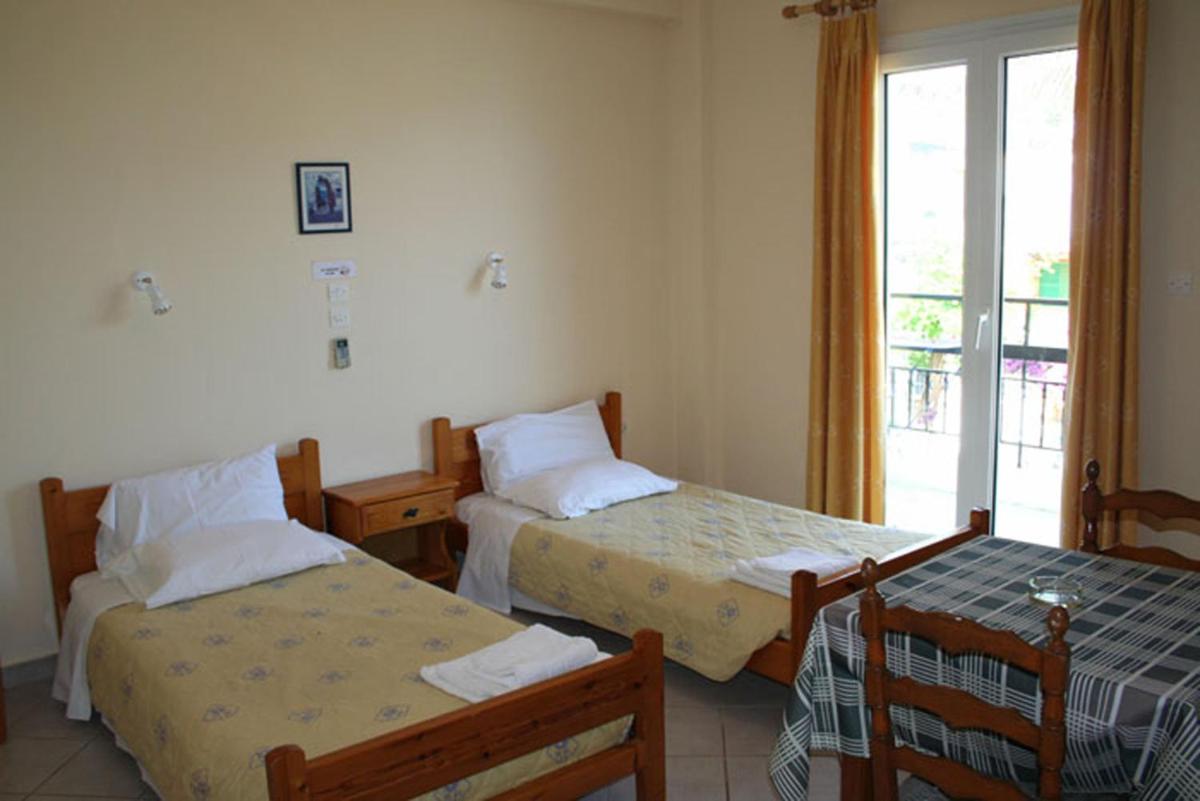 Studio Apartment with Sea View photo 1
