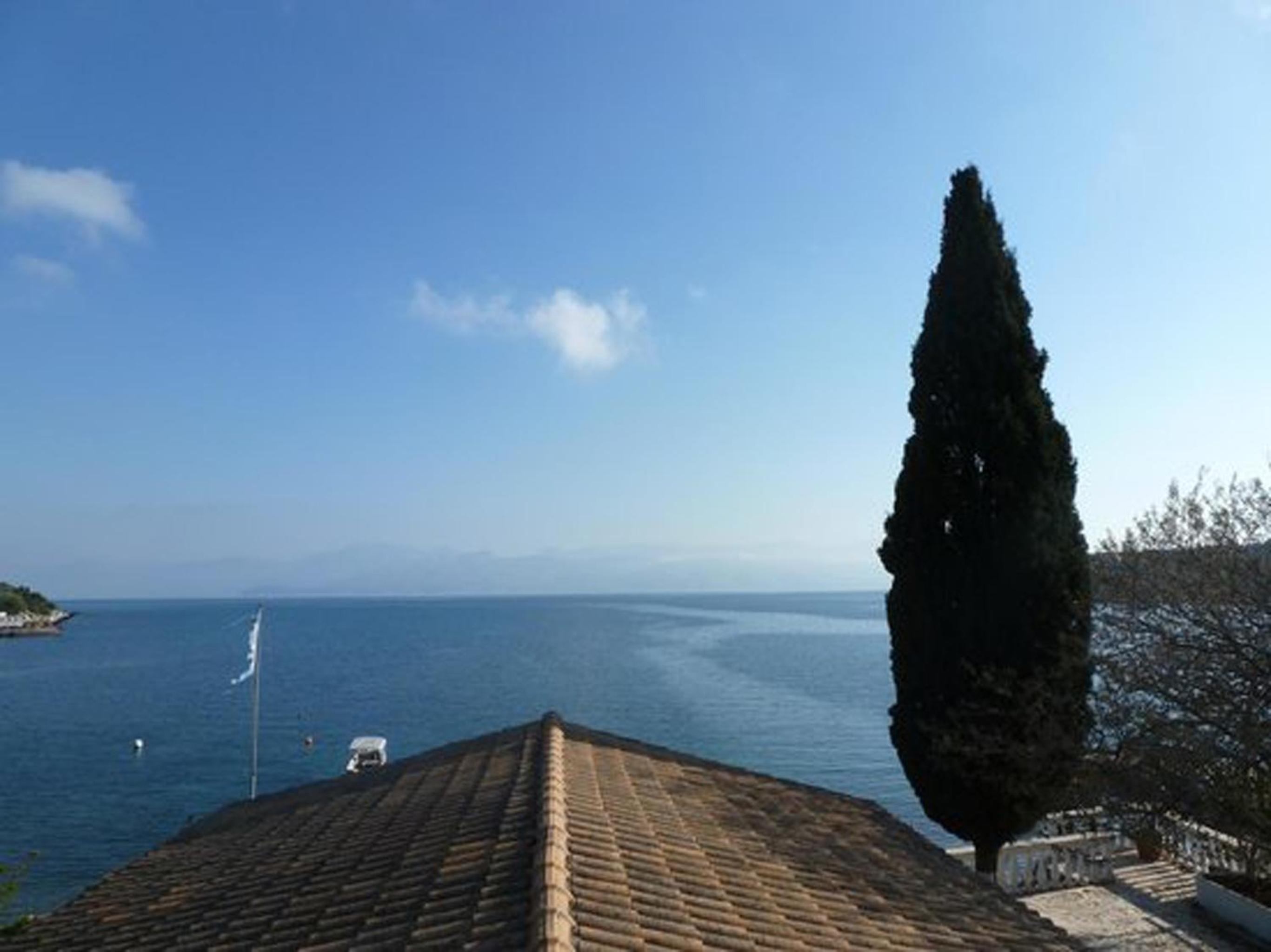 Studio Apartment with Sea View photo 2