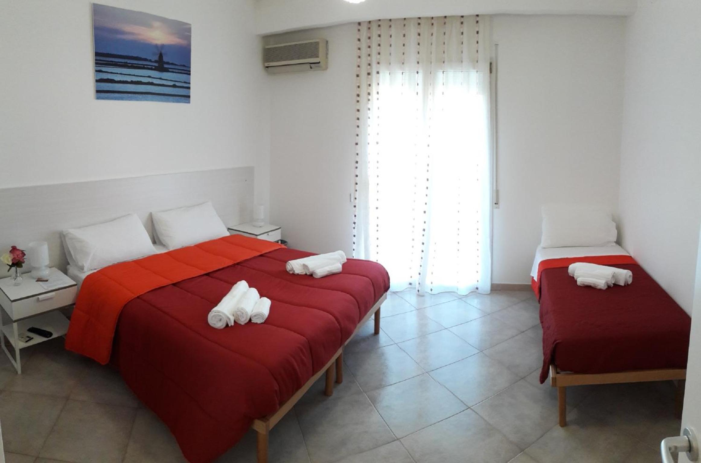 Triple Room with Private Bathroom photo 3