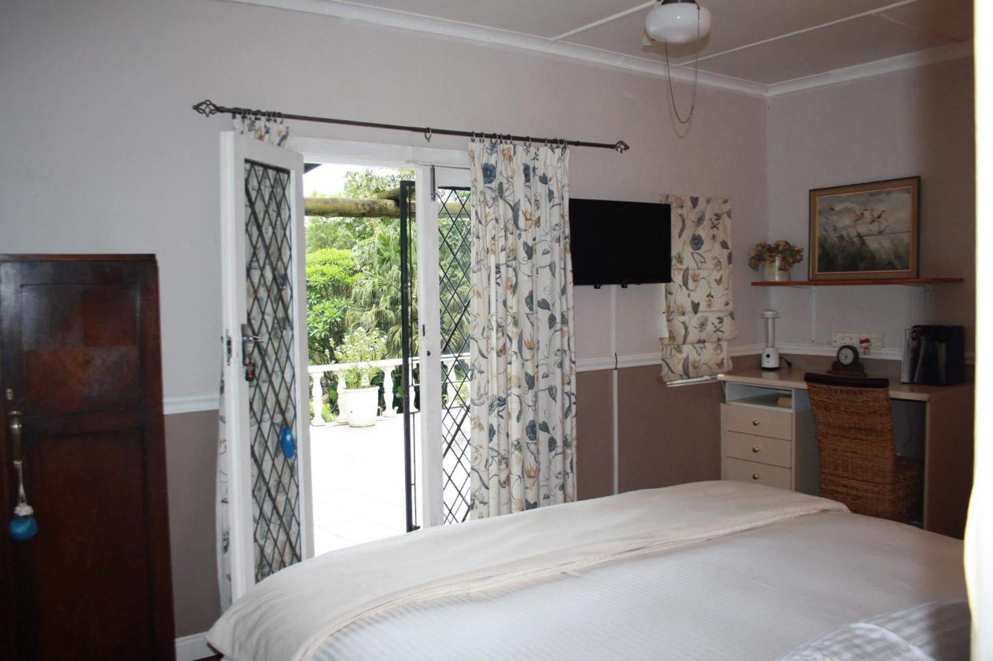 Twin/Double Room photo 3