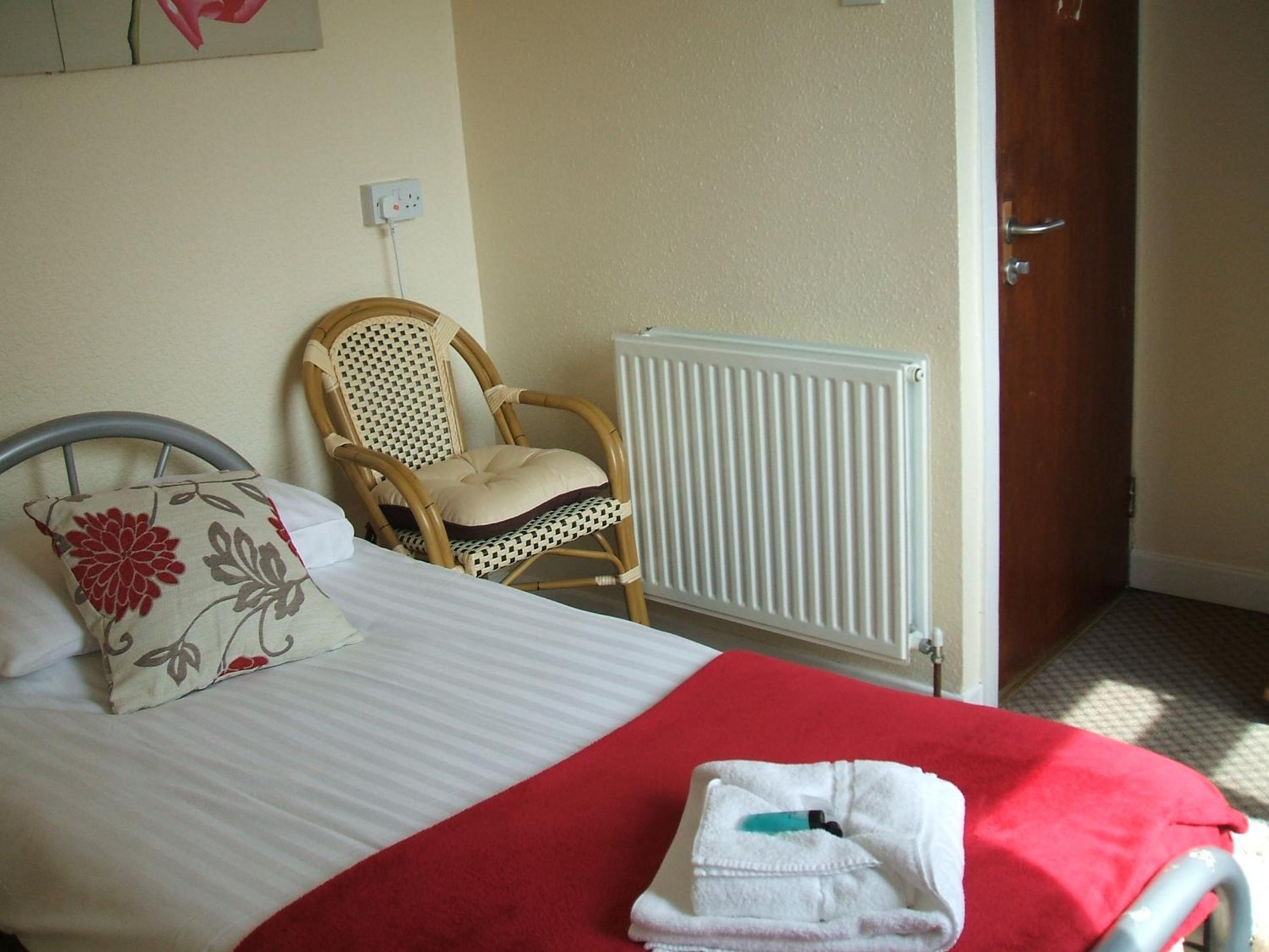 Family Room - Photo 2