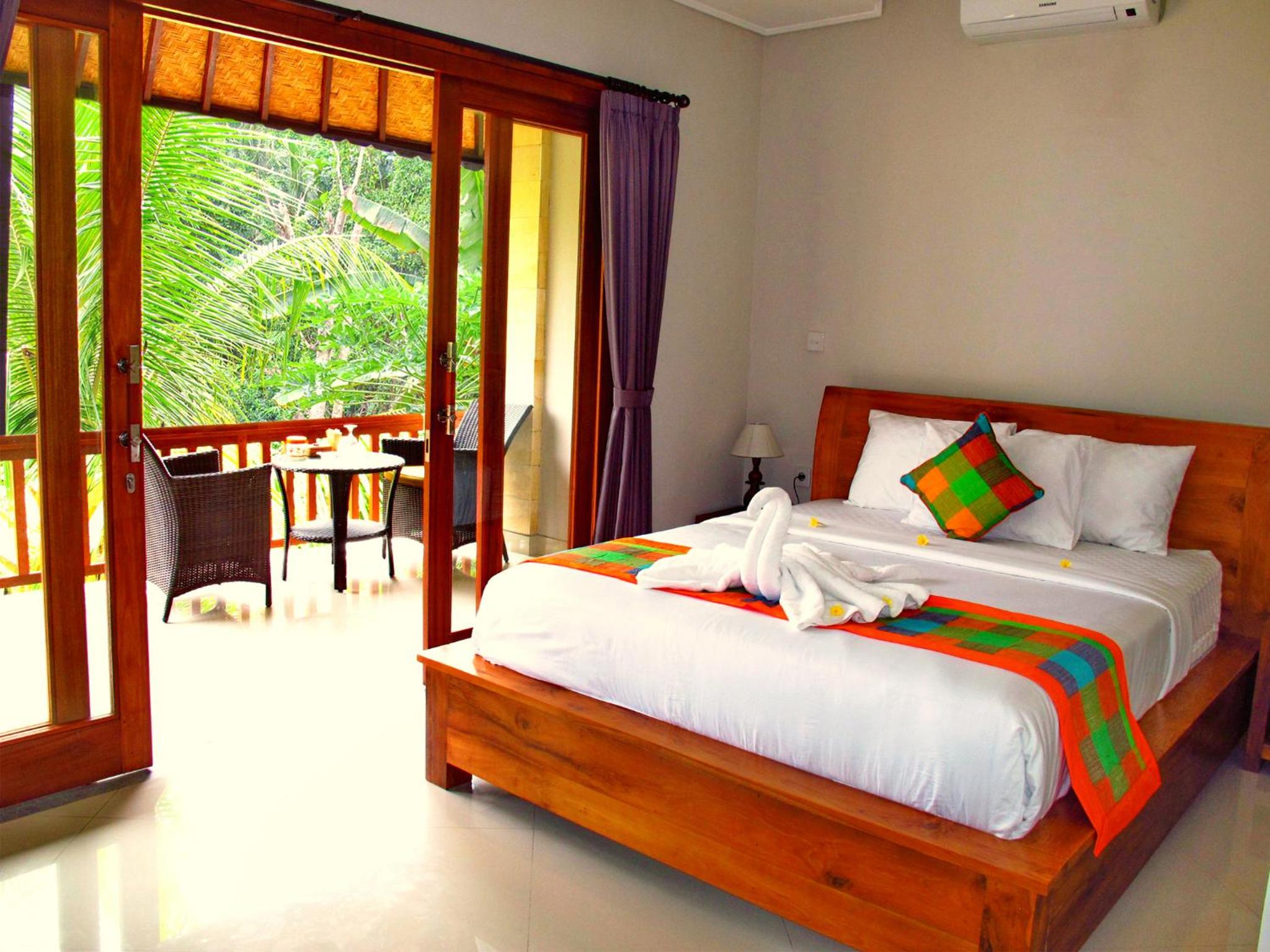 Double Room with Private Bathroom - Photo 16