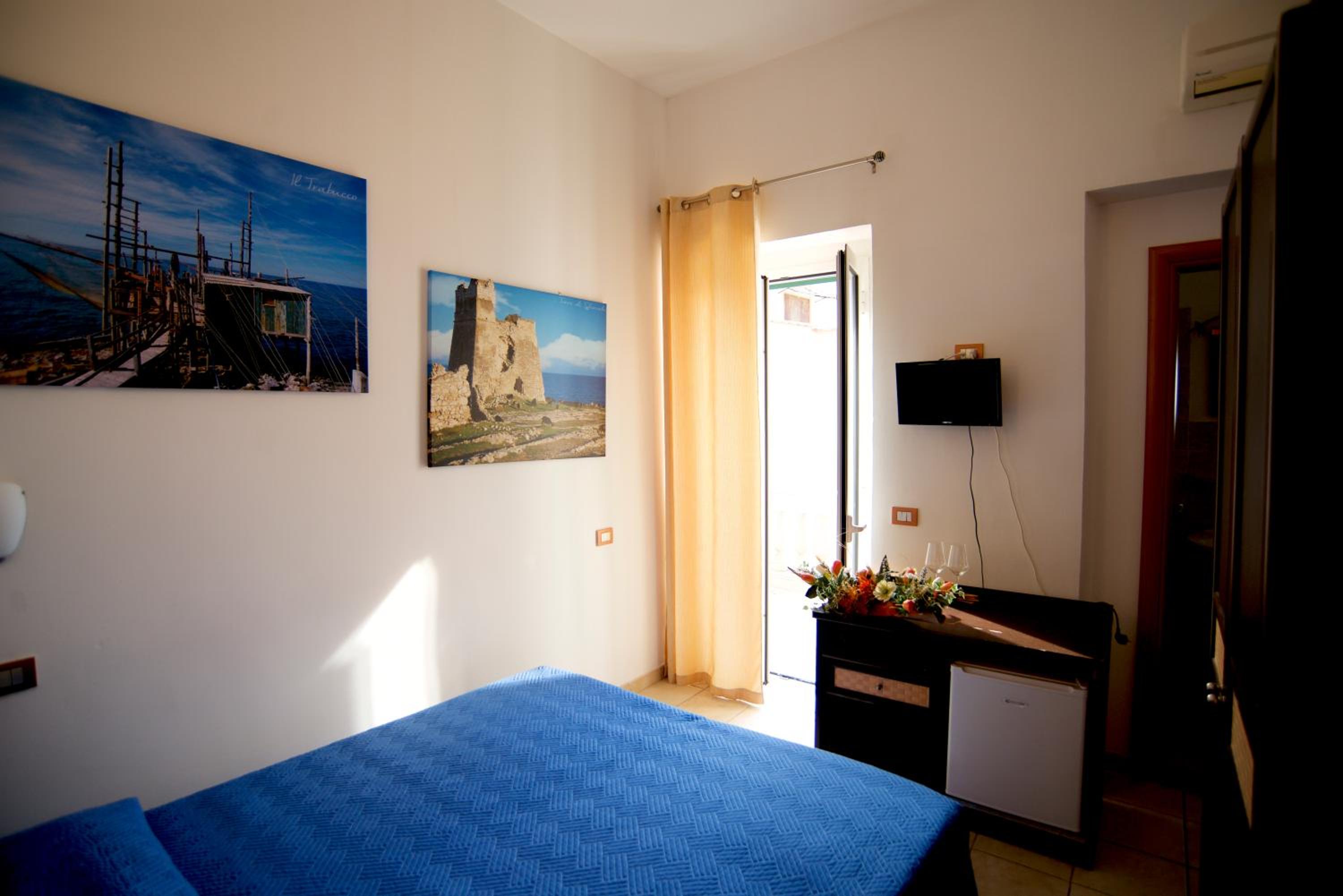 Double Room - Photo 11