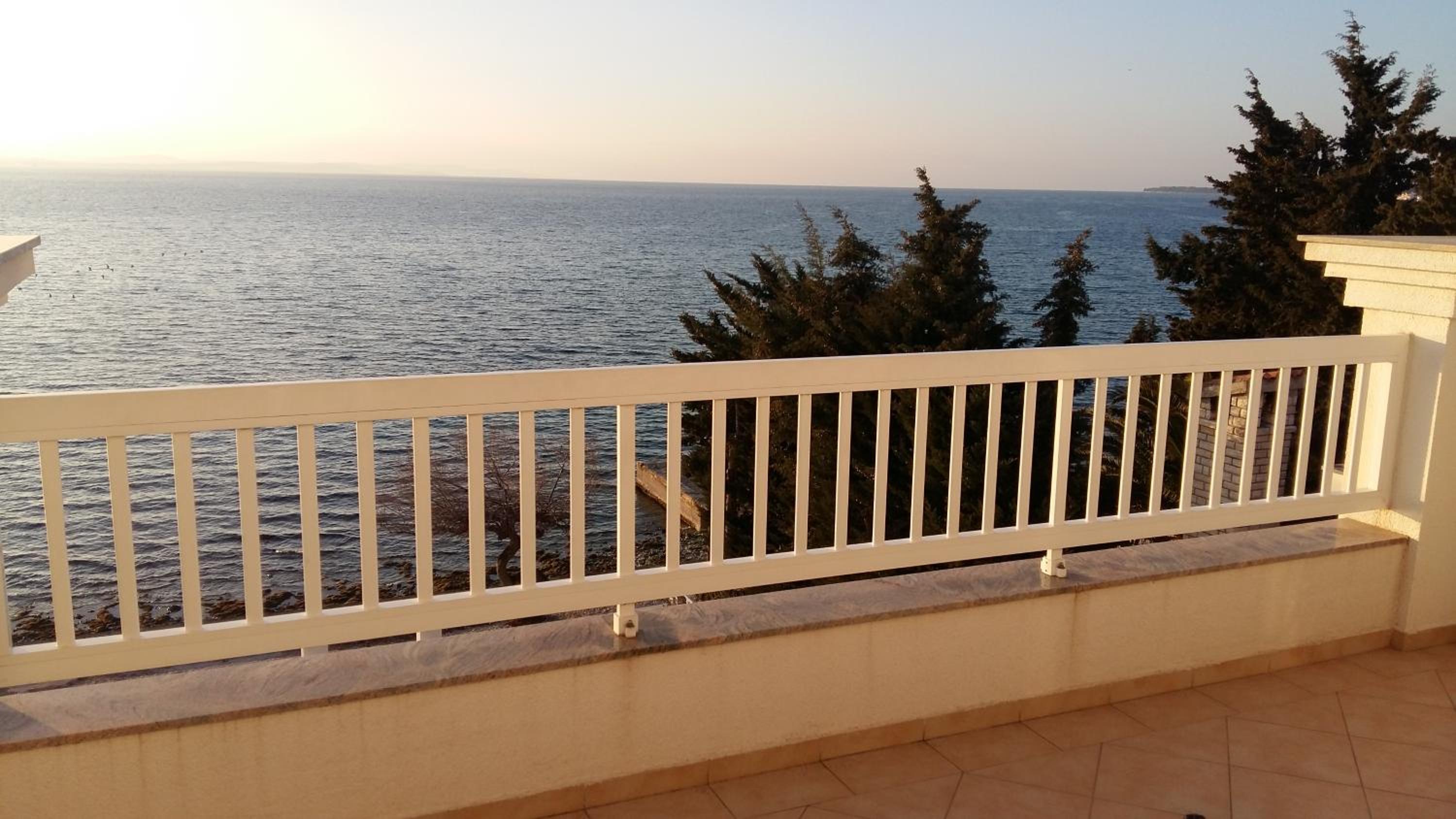 Superior Double Room with Balcony and Sea View - Photo 3