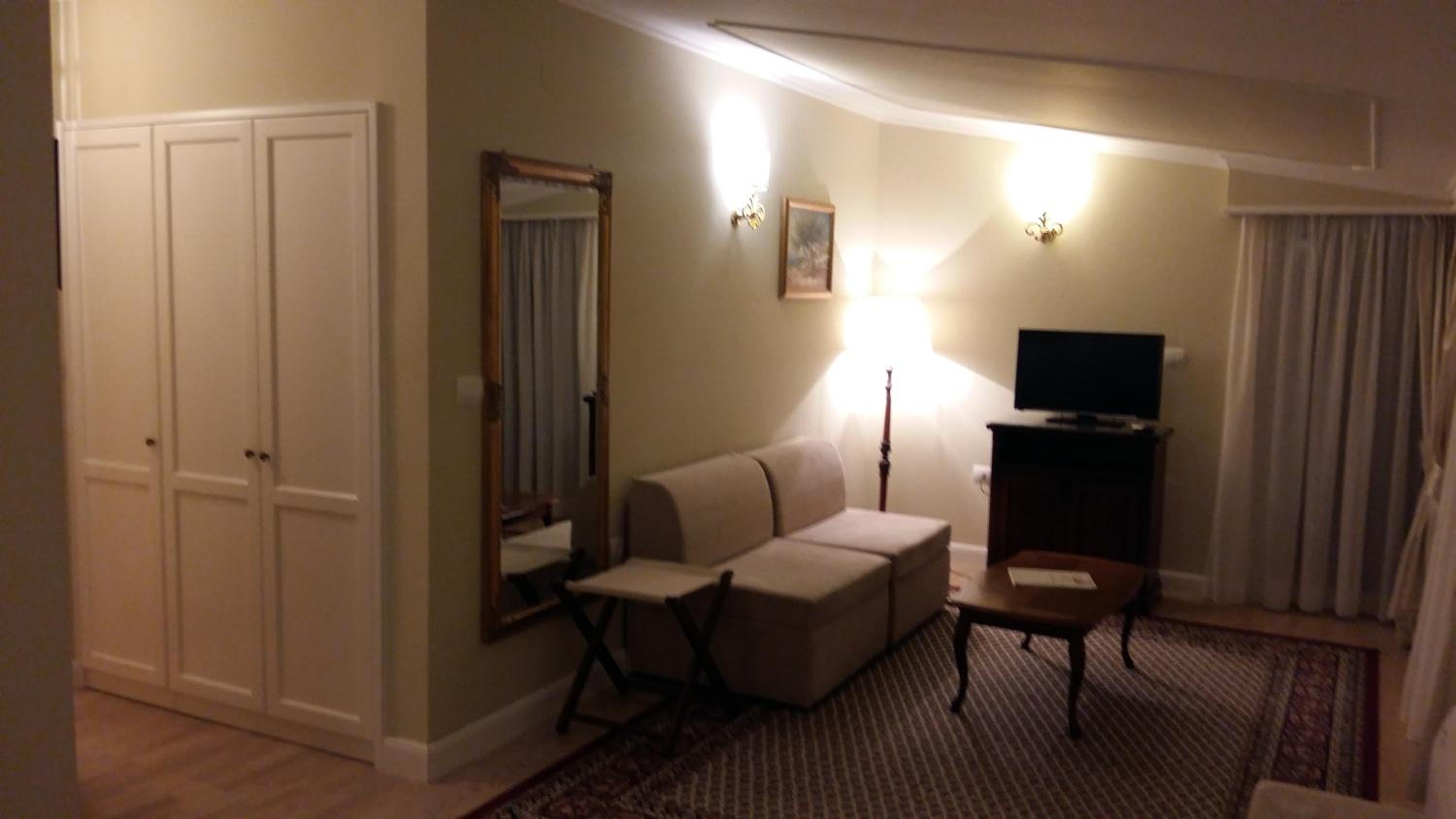 Standard Double Room with Balcony photo 3