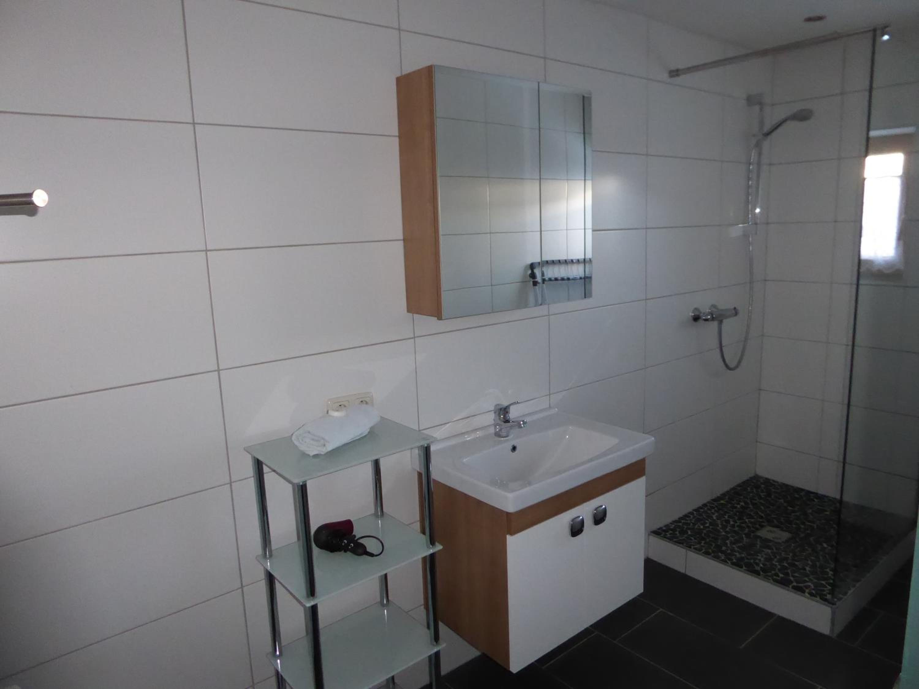 Superior Two-Bedroom Apartment - Photo 8
