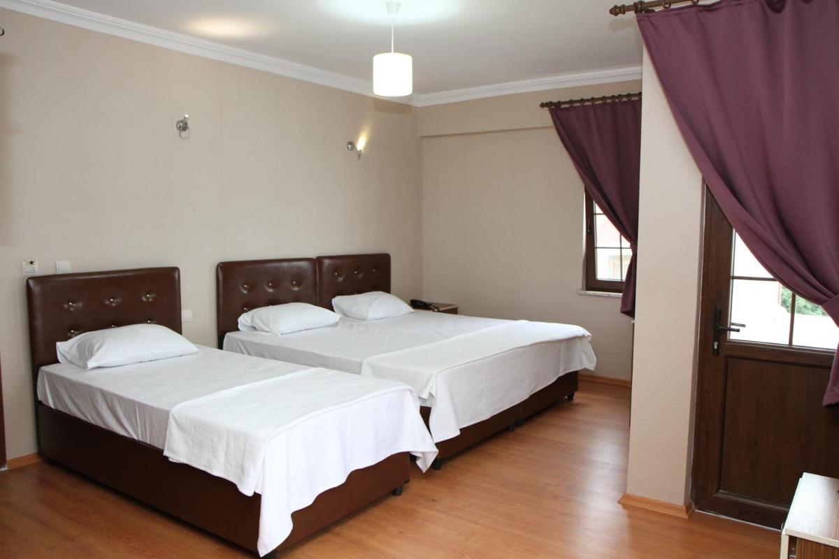 Standard Triple Room photo 3