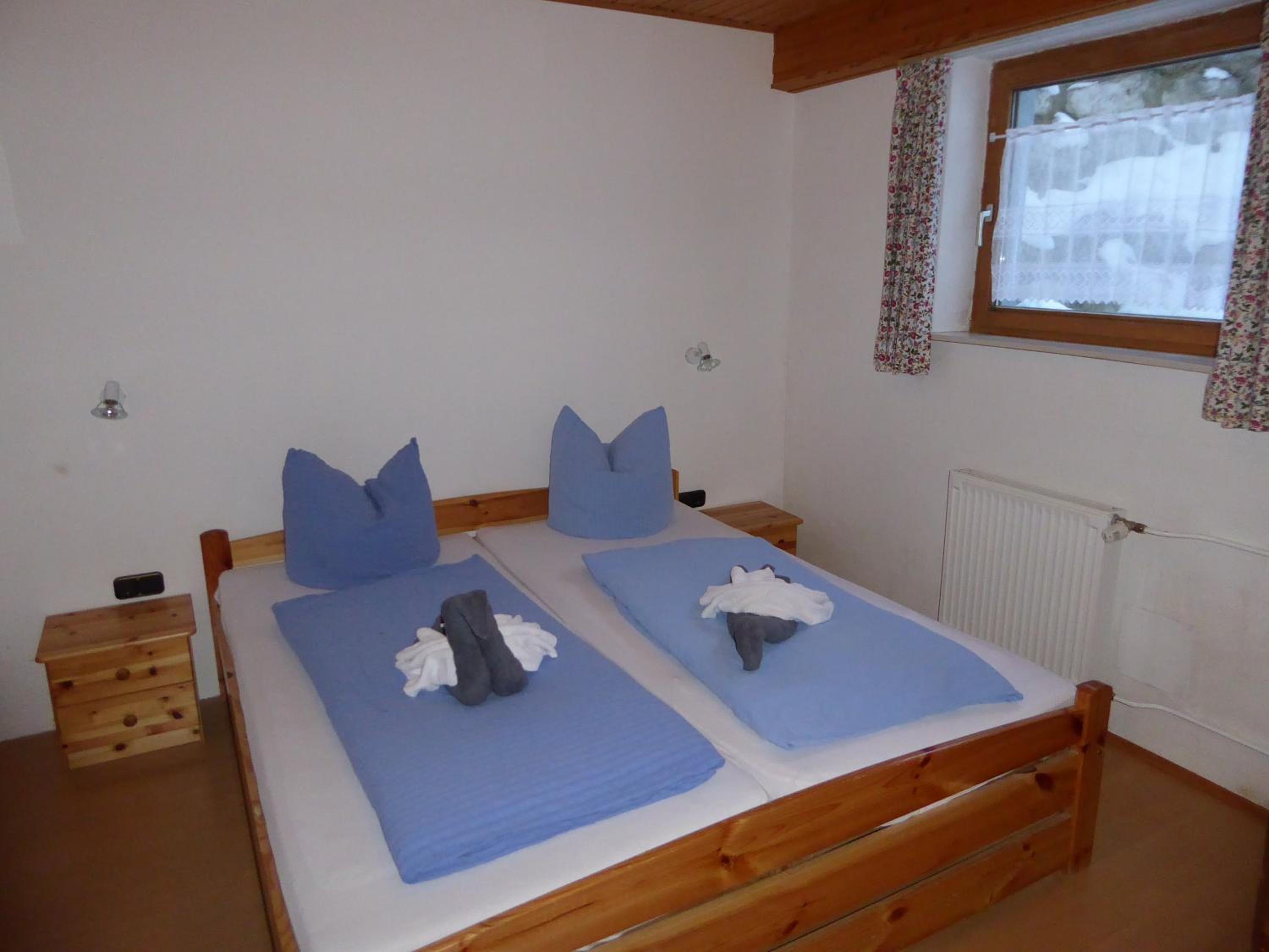 Standard Two-Bedroom Apartment - Photo 4
