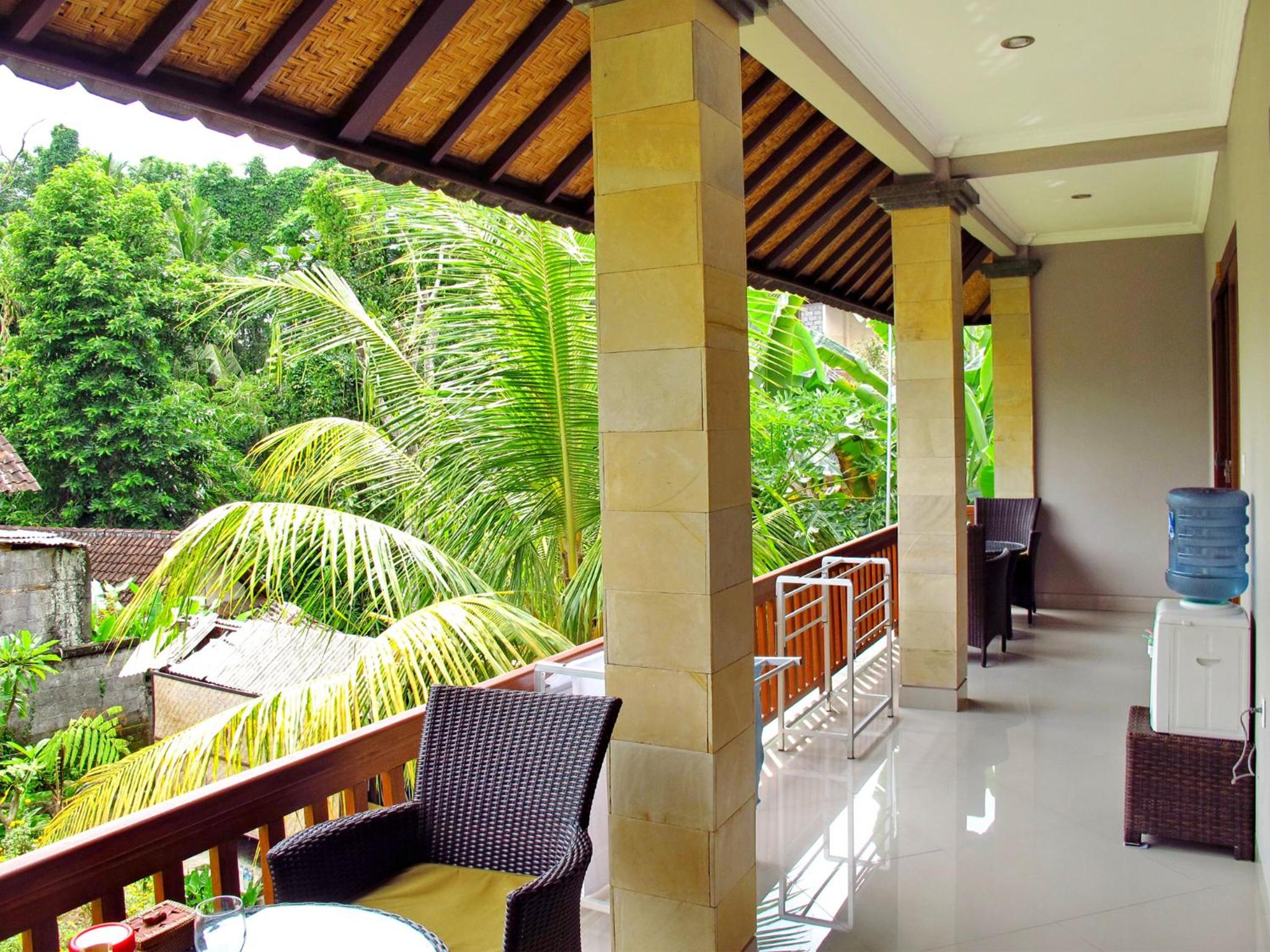 Double Room with Private Bathroom - Photo 2
