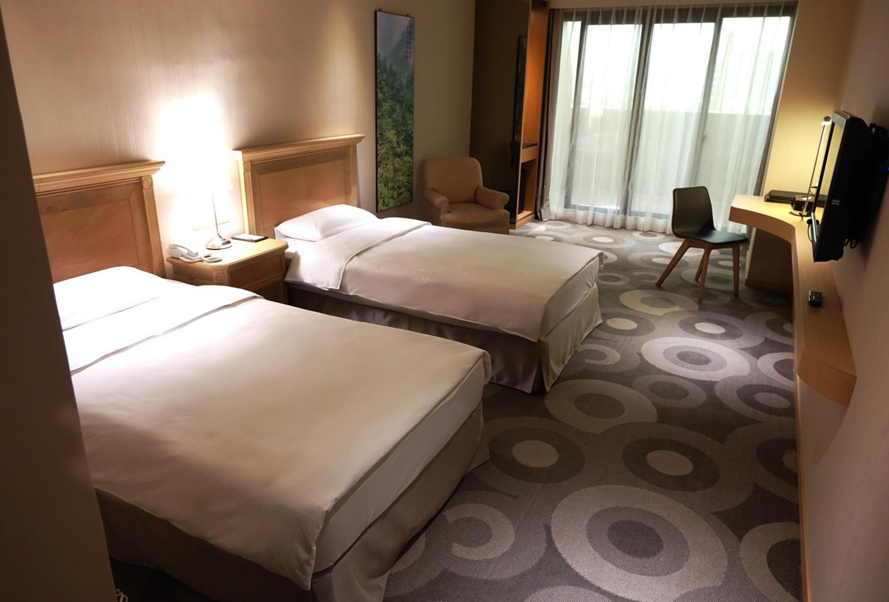 Classic Twin Room - Photo 4