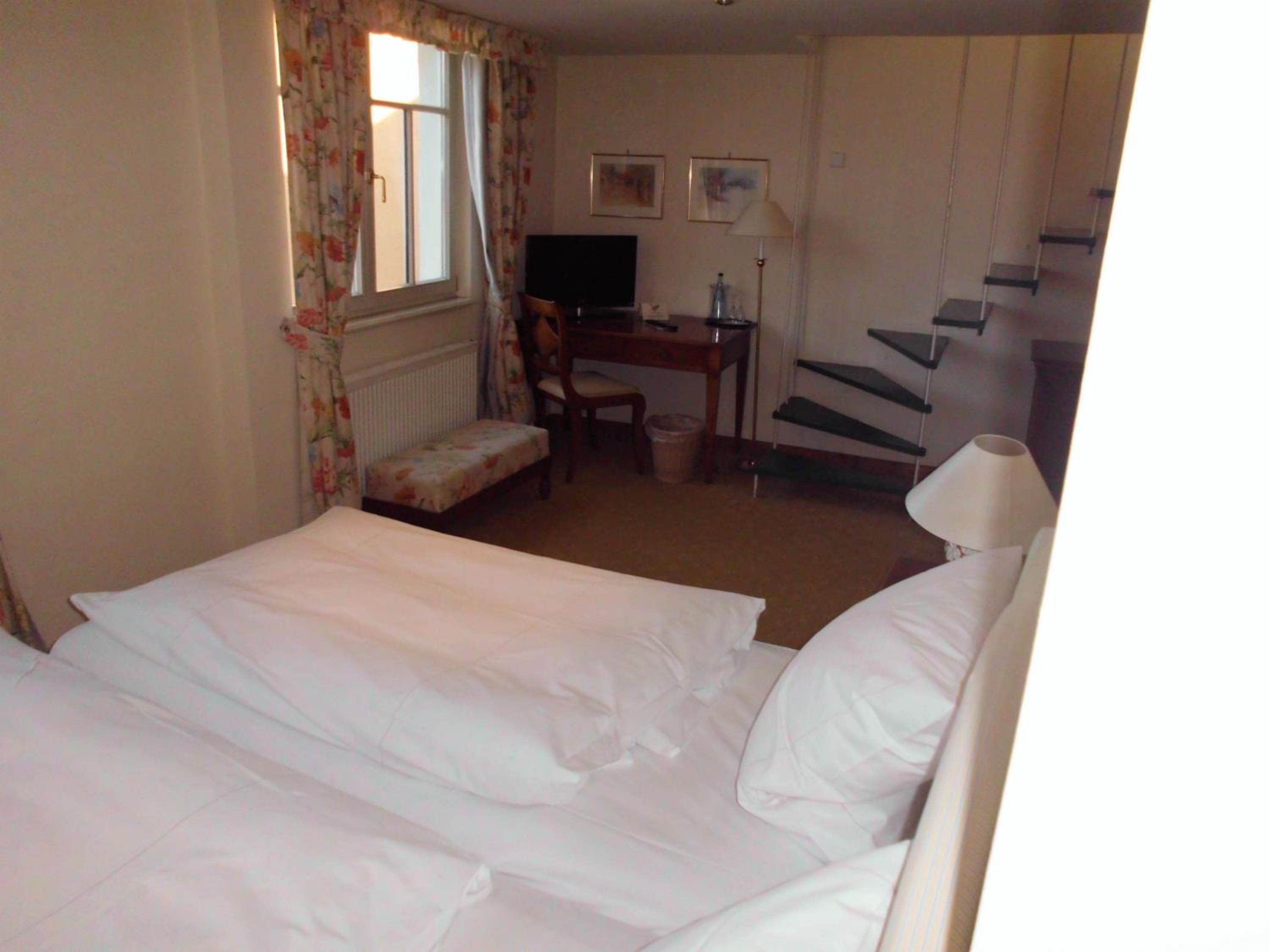 Apartment - Split Level - Photo 5