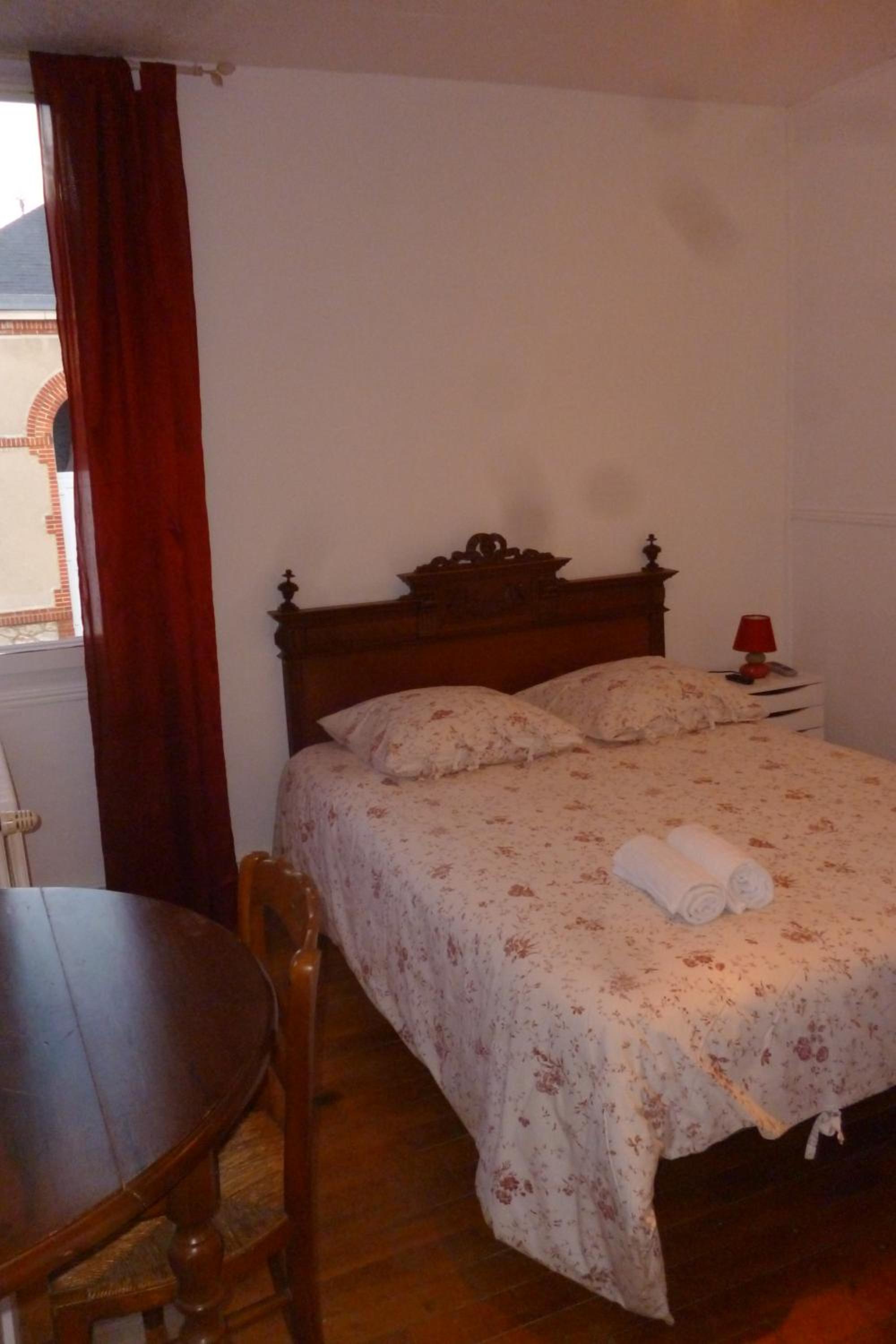 Standard Double Room with Shared Bathroom photo 1