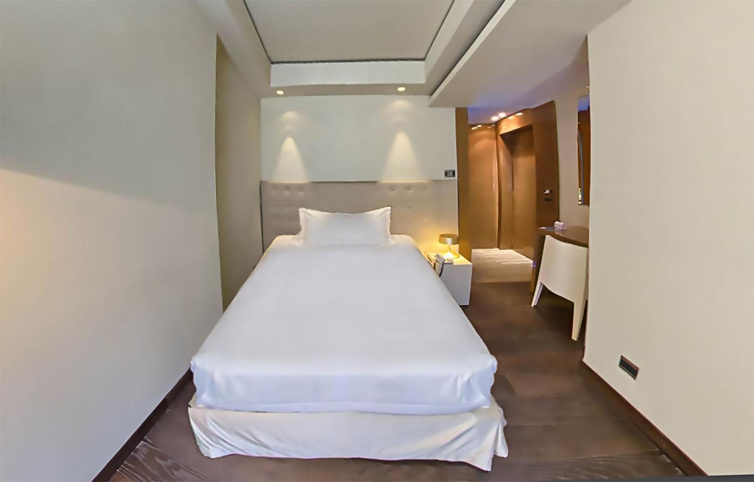 Single Room - Photo 1