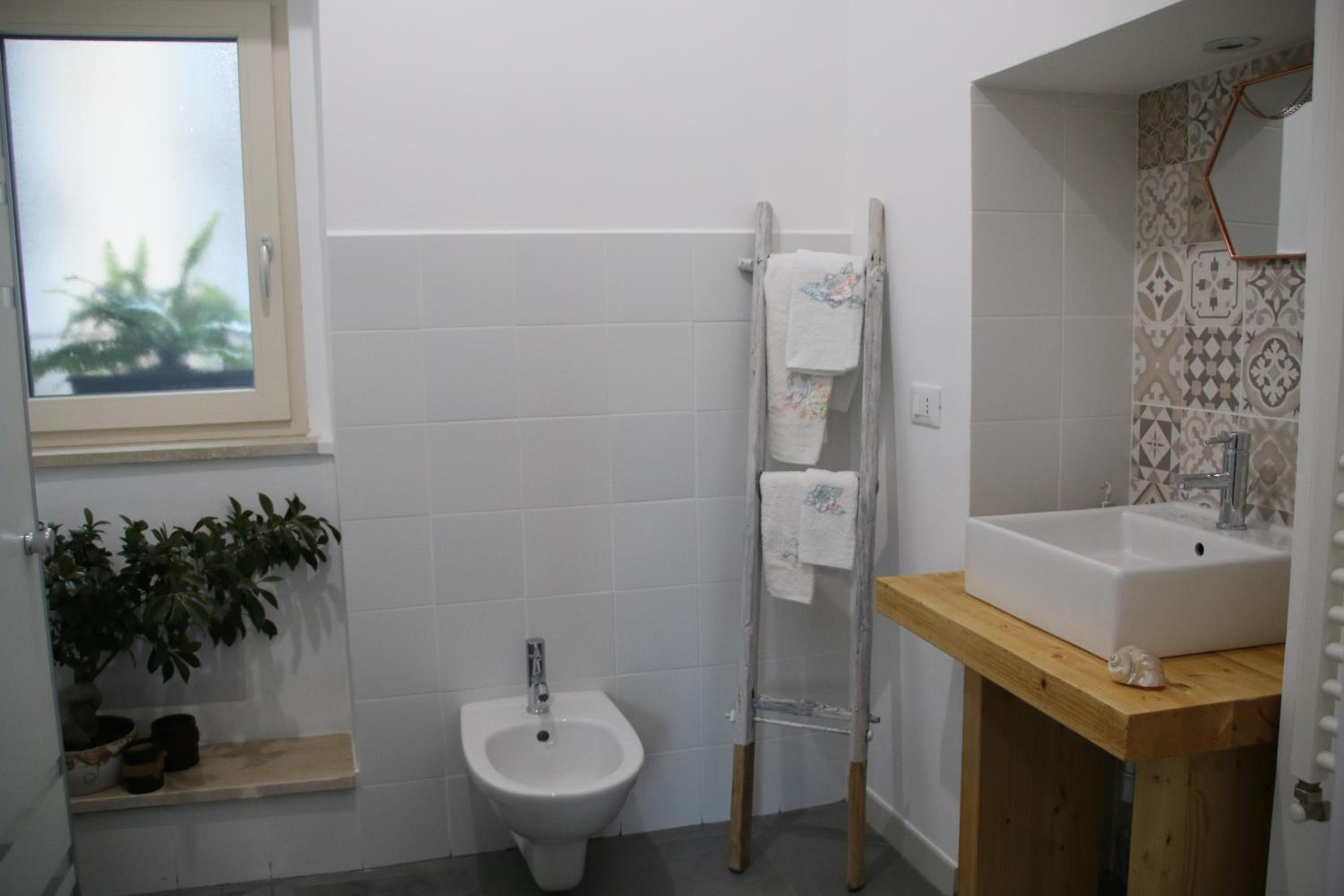 Double Room with Sea View - Photo 6