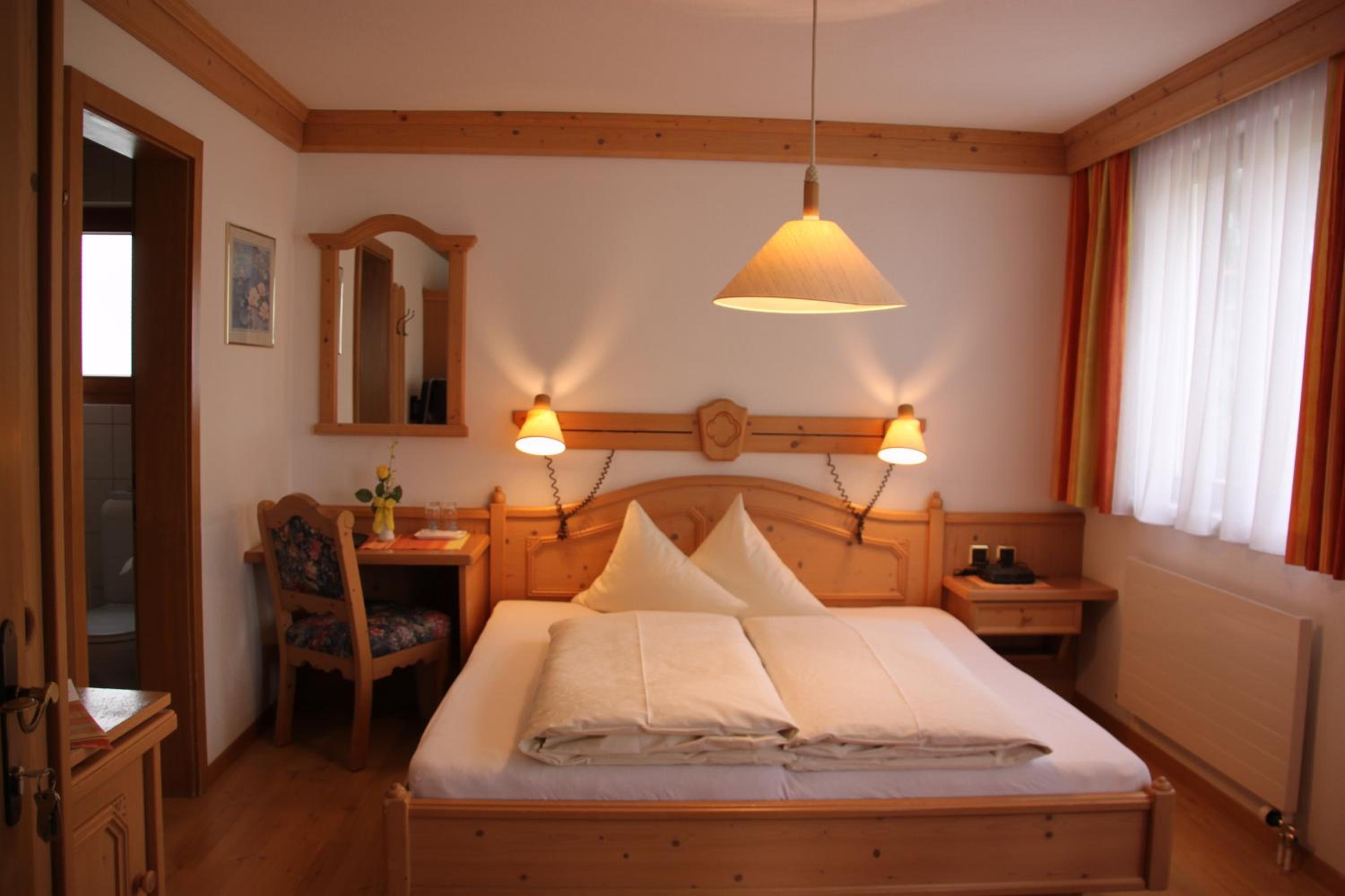 King Room with Mountain View photo 1
