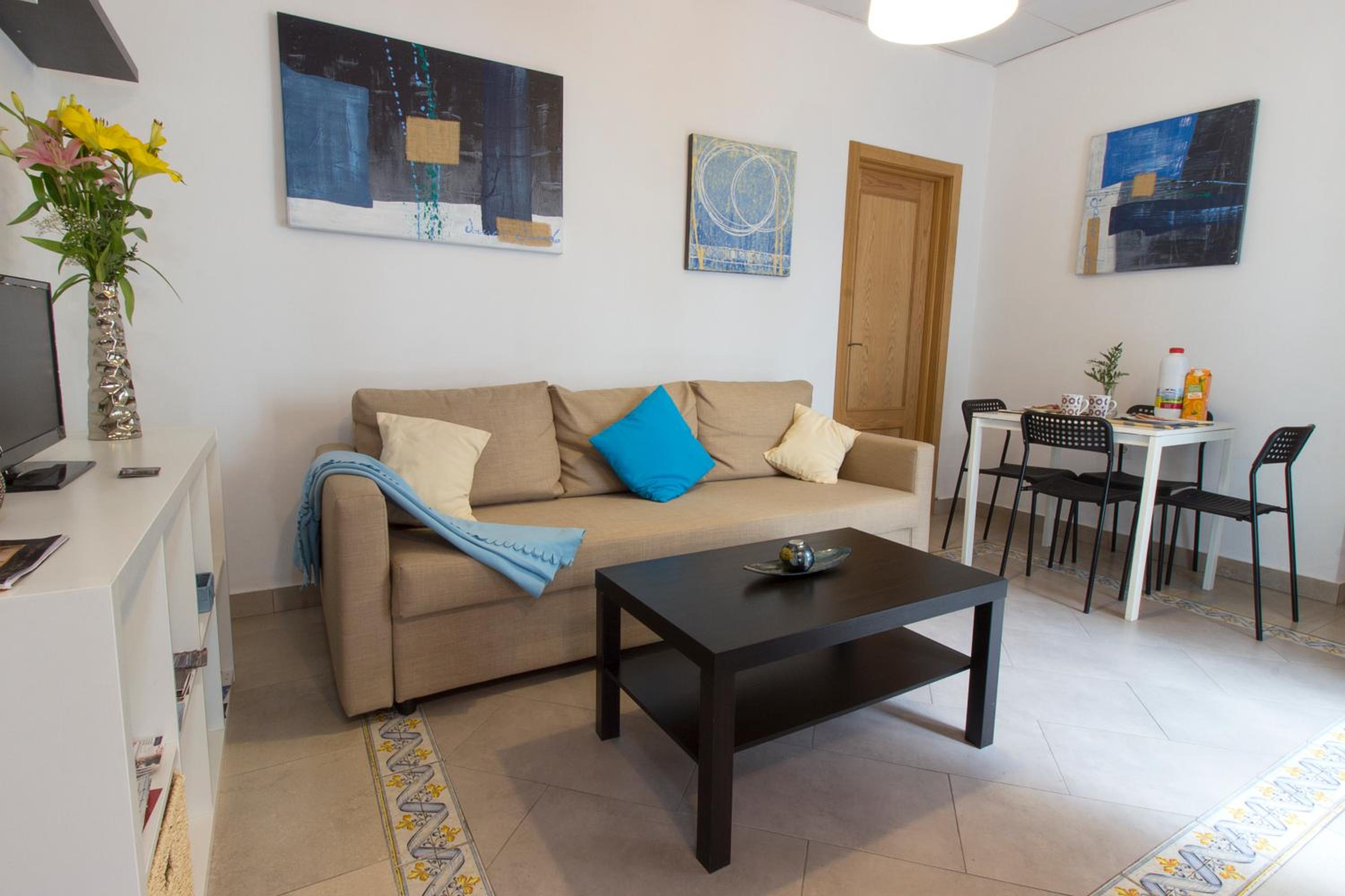 Two bedrooms Apartment with Balcony  - Photo 1