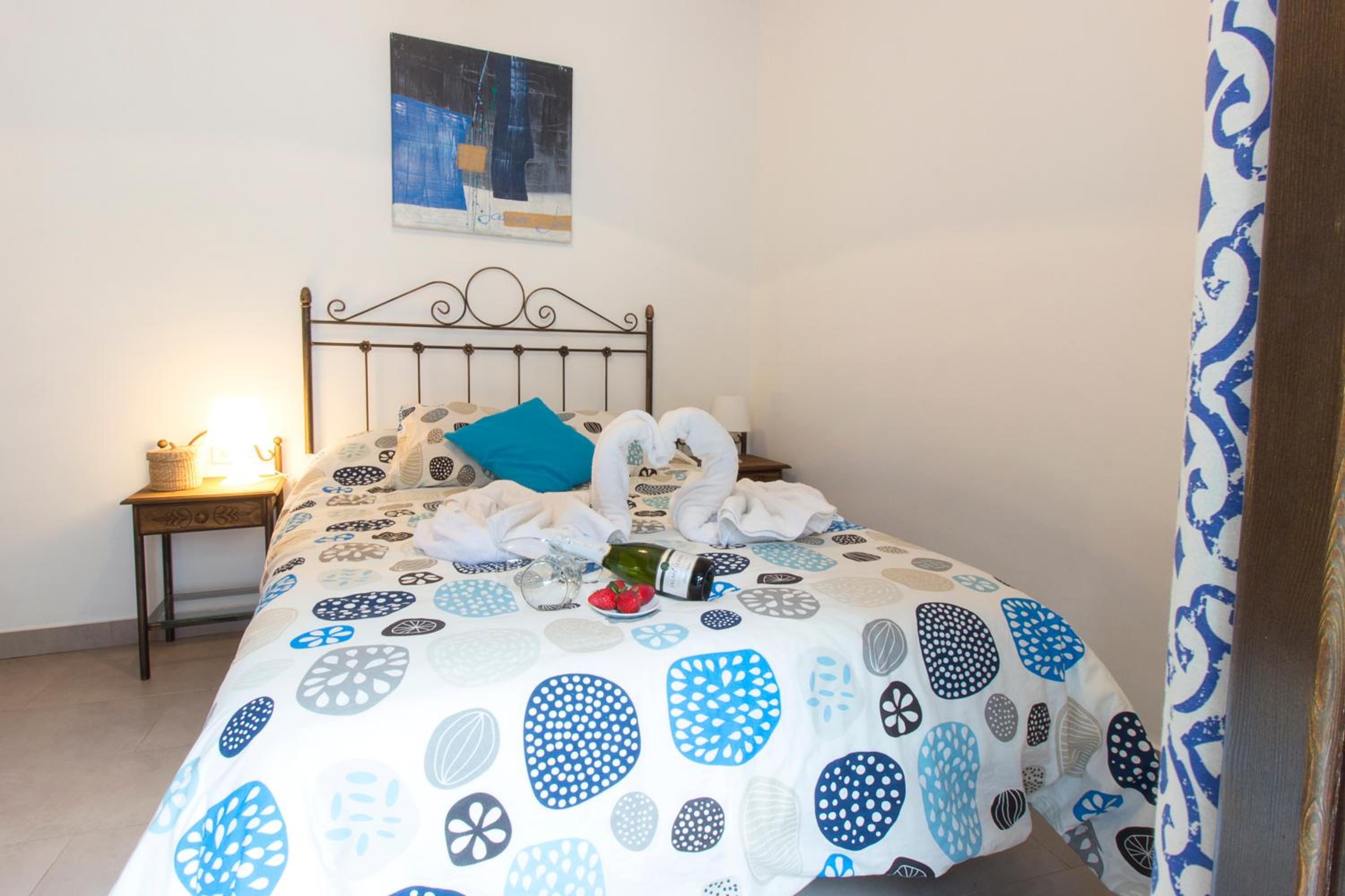 Two bedrooms Apartment with Balcony  - Photo 37