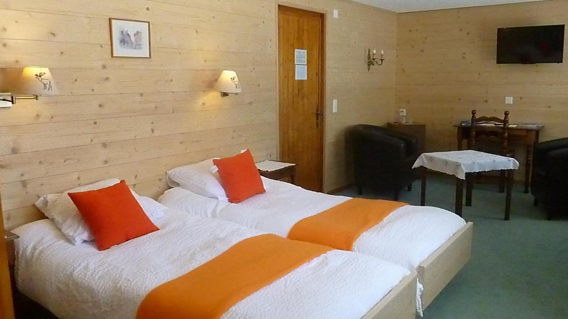 Twin Room - South