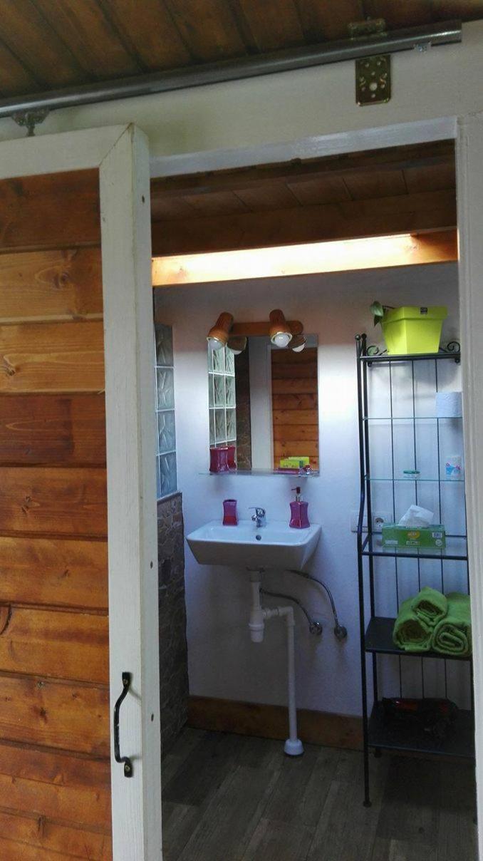 Cottage with Garden View - Photo 13