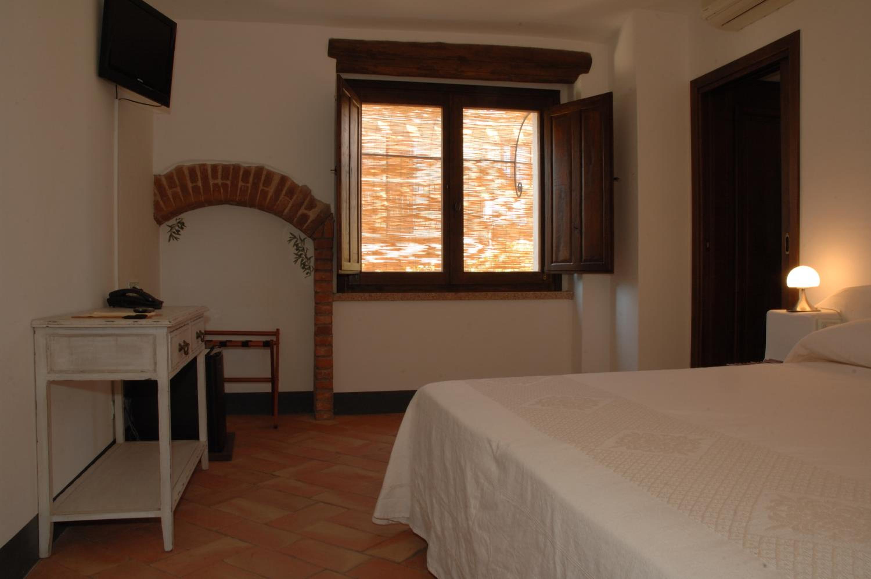 Standard Double Room photo 1
