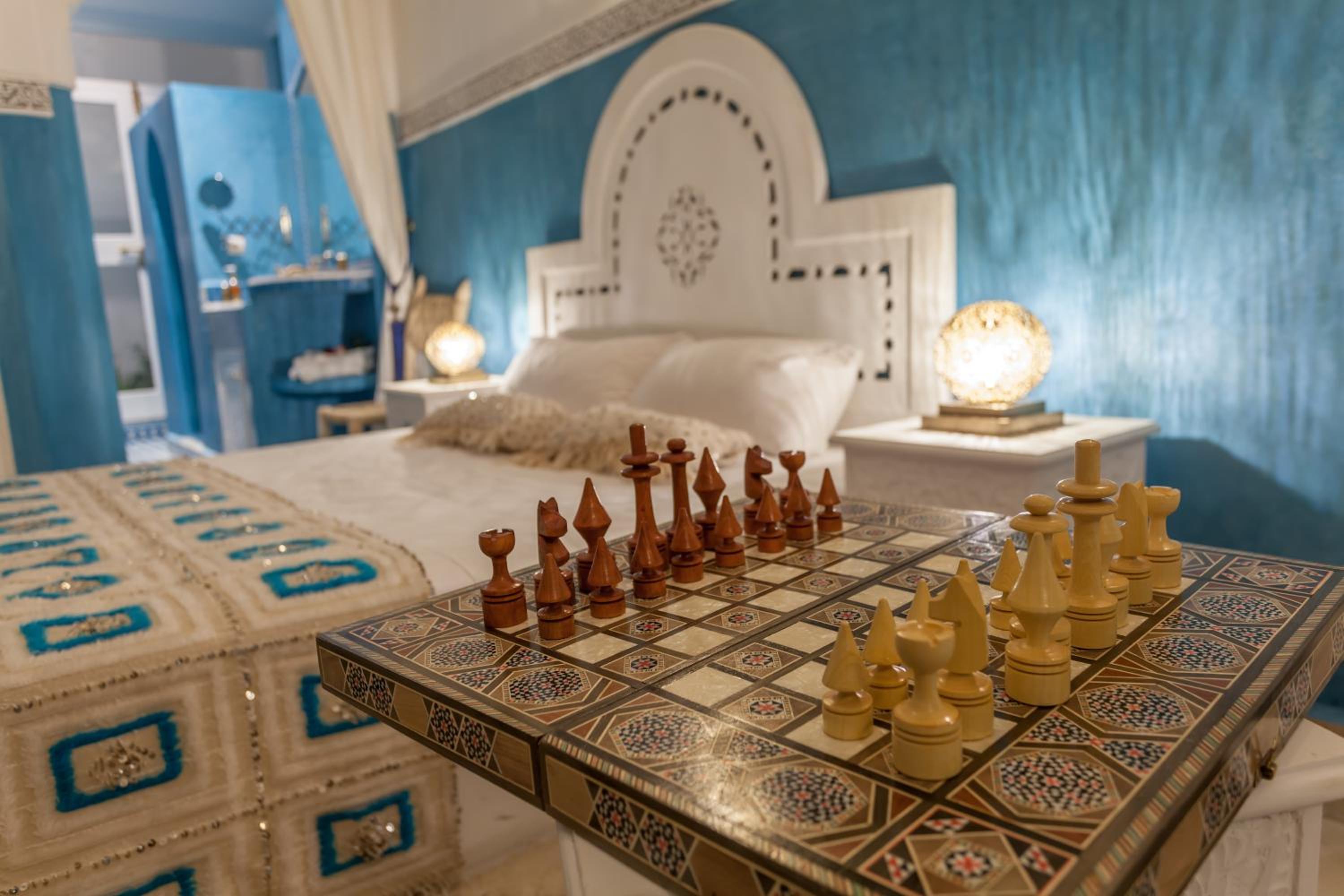 Suite - Photo 11