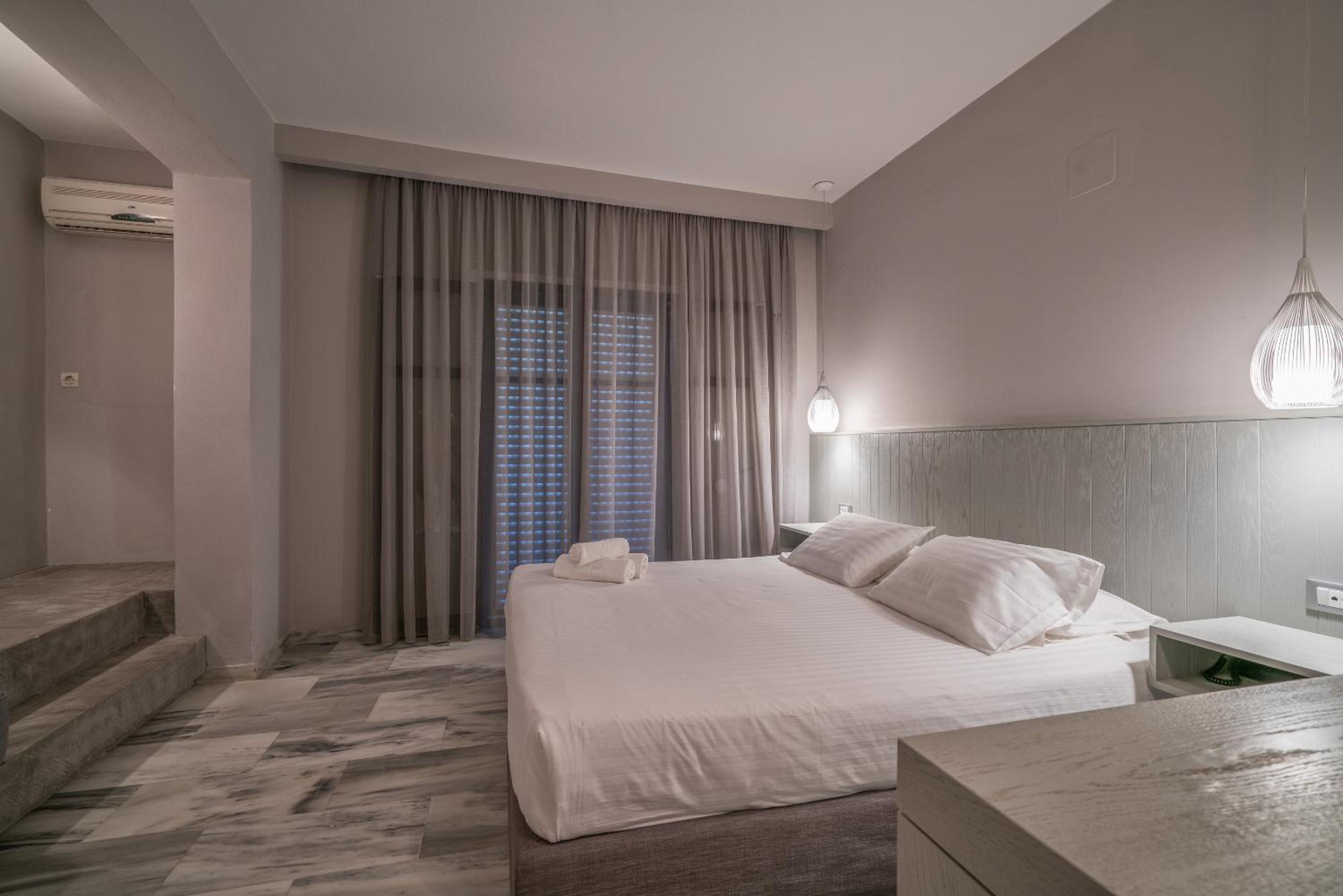 Deluxe Double Room photo 3