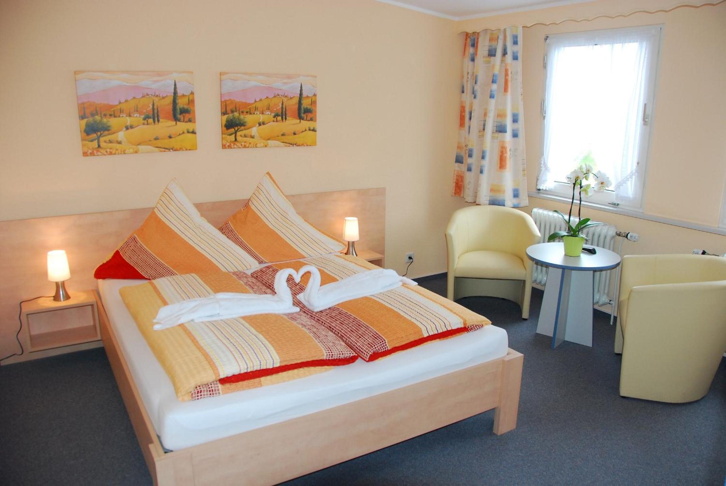Double Room - Photo 16