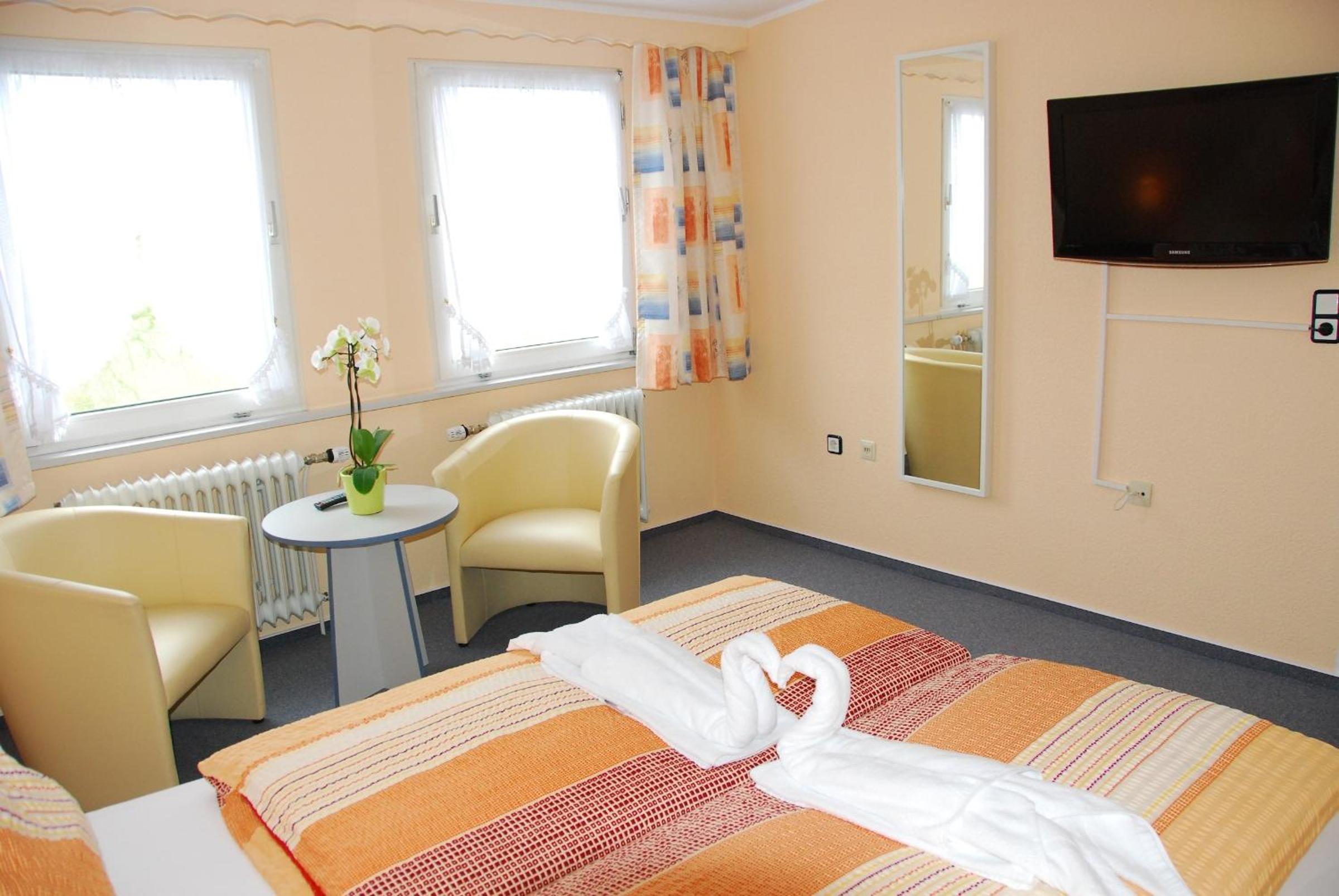 Double Room - Photo 6