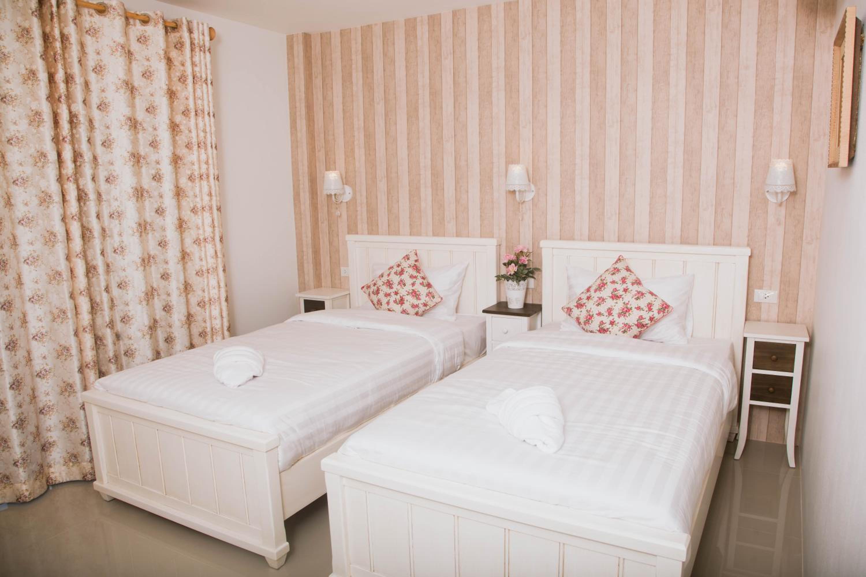 Standard Twin Room photo 3
