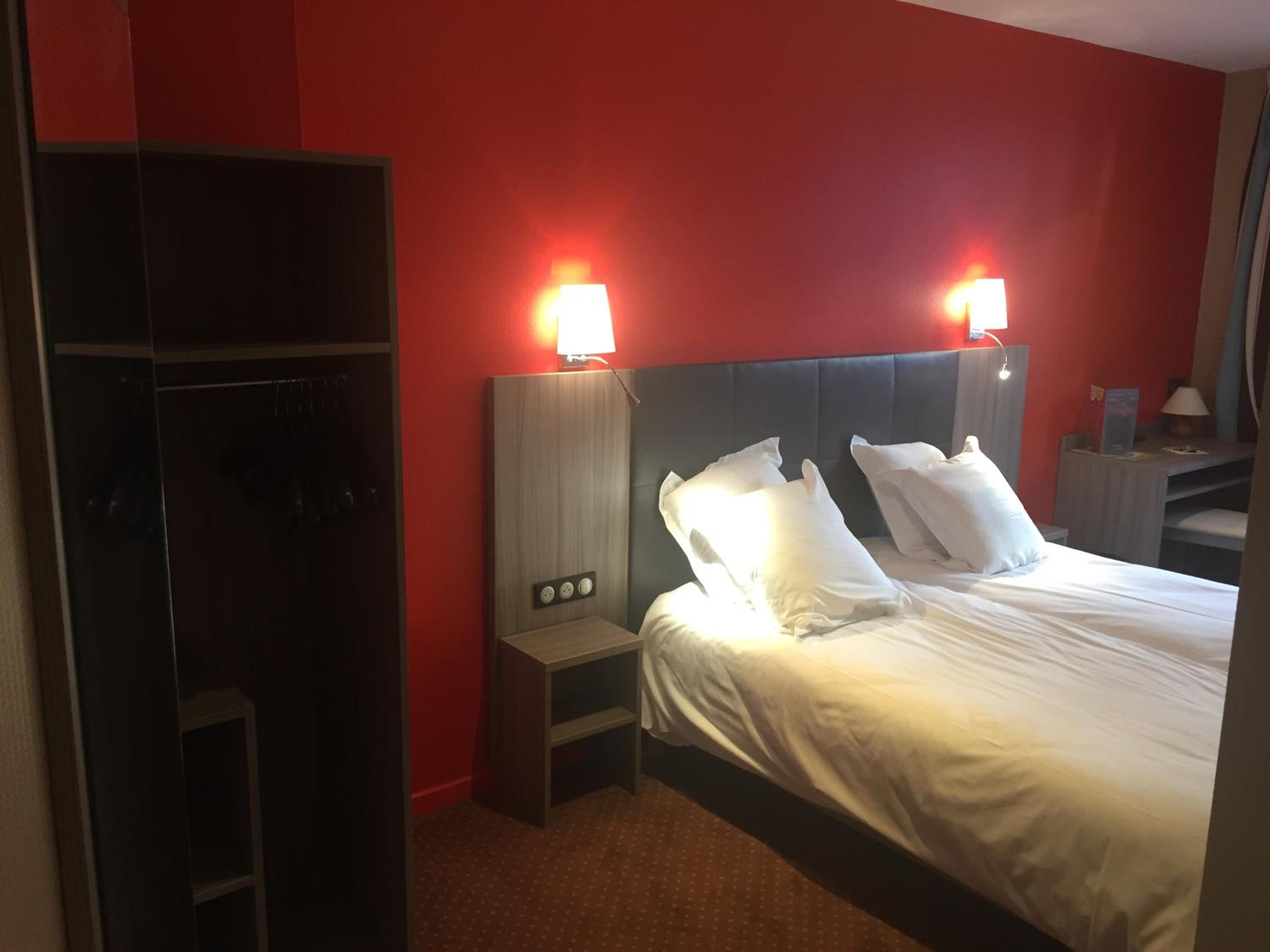 Twin Room - Photo 1