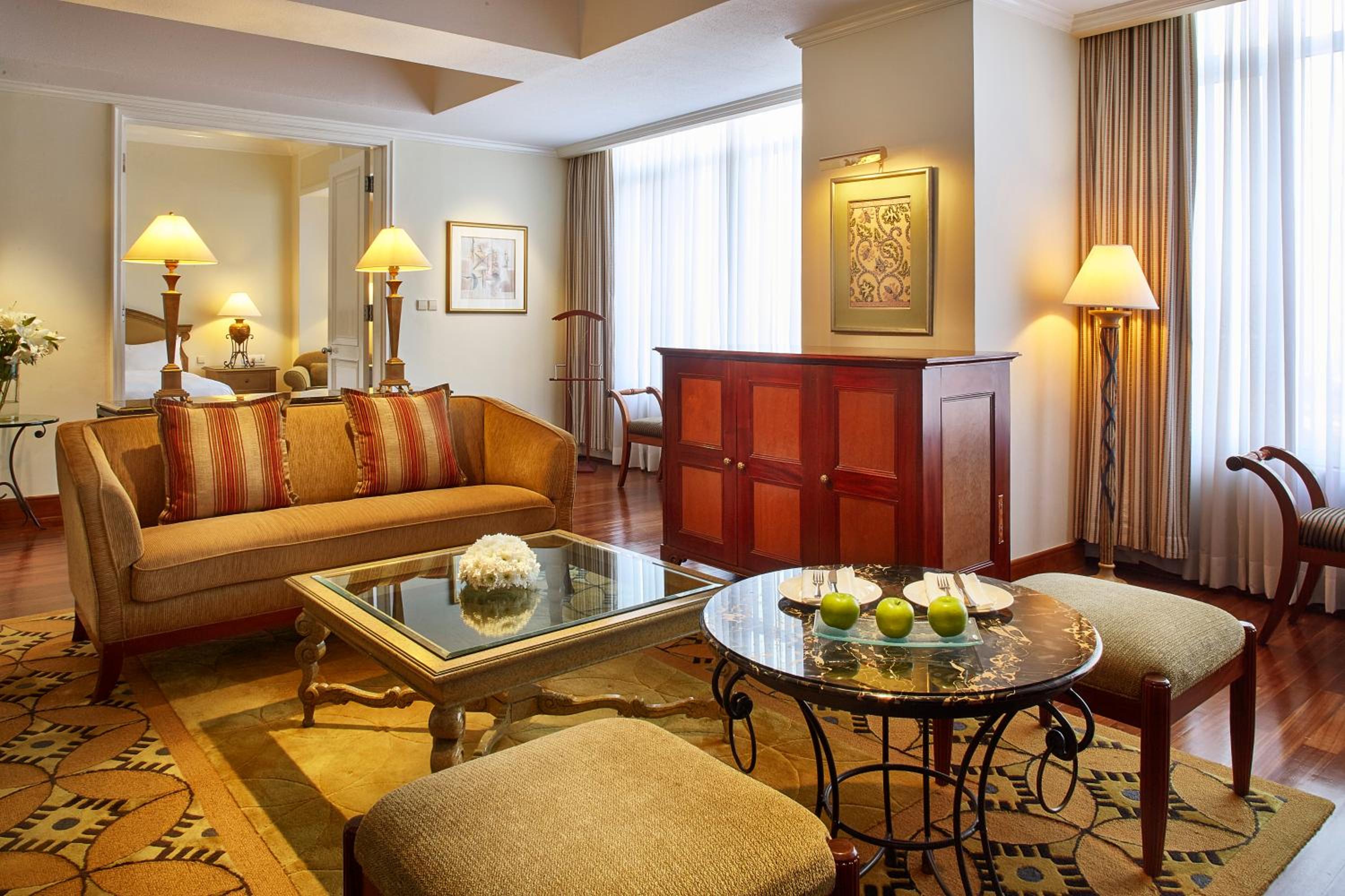 Ambassador Suite - Photo 3