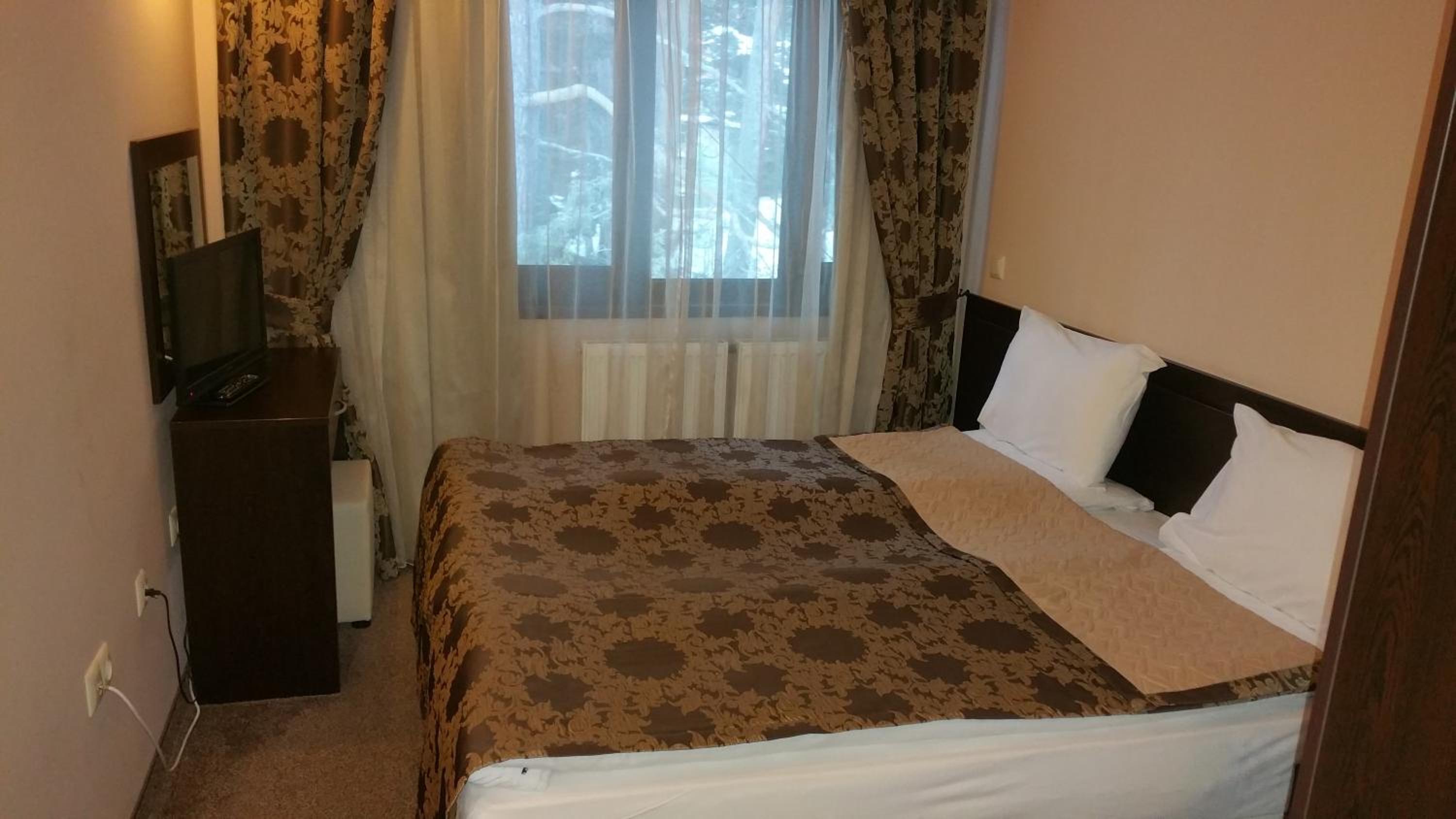 Double Room - Photo 4