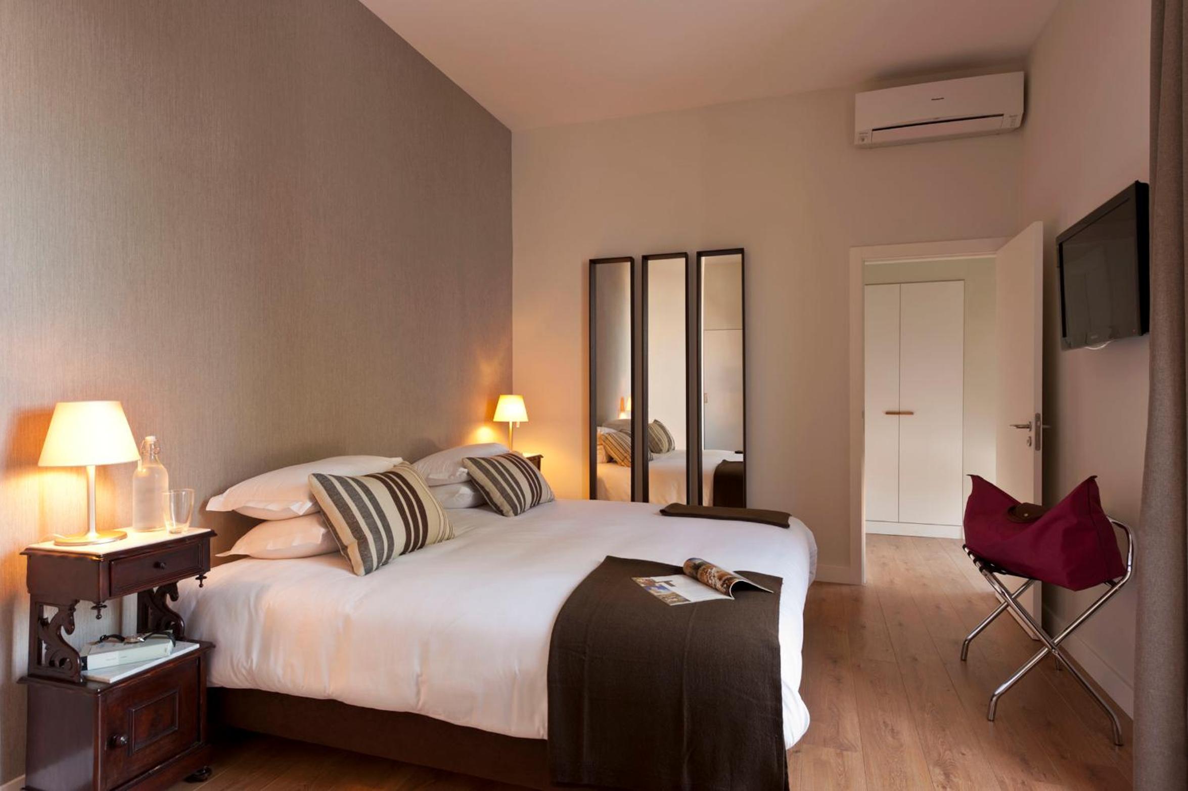 Double Room - Photo 13