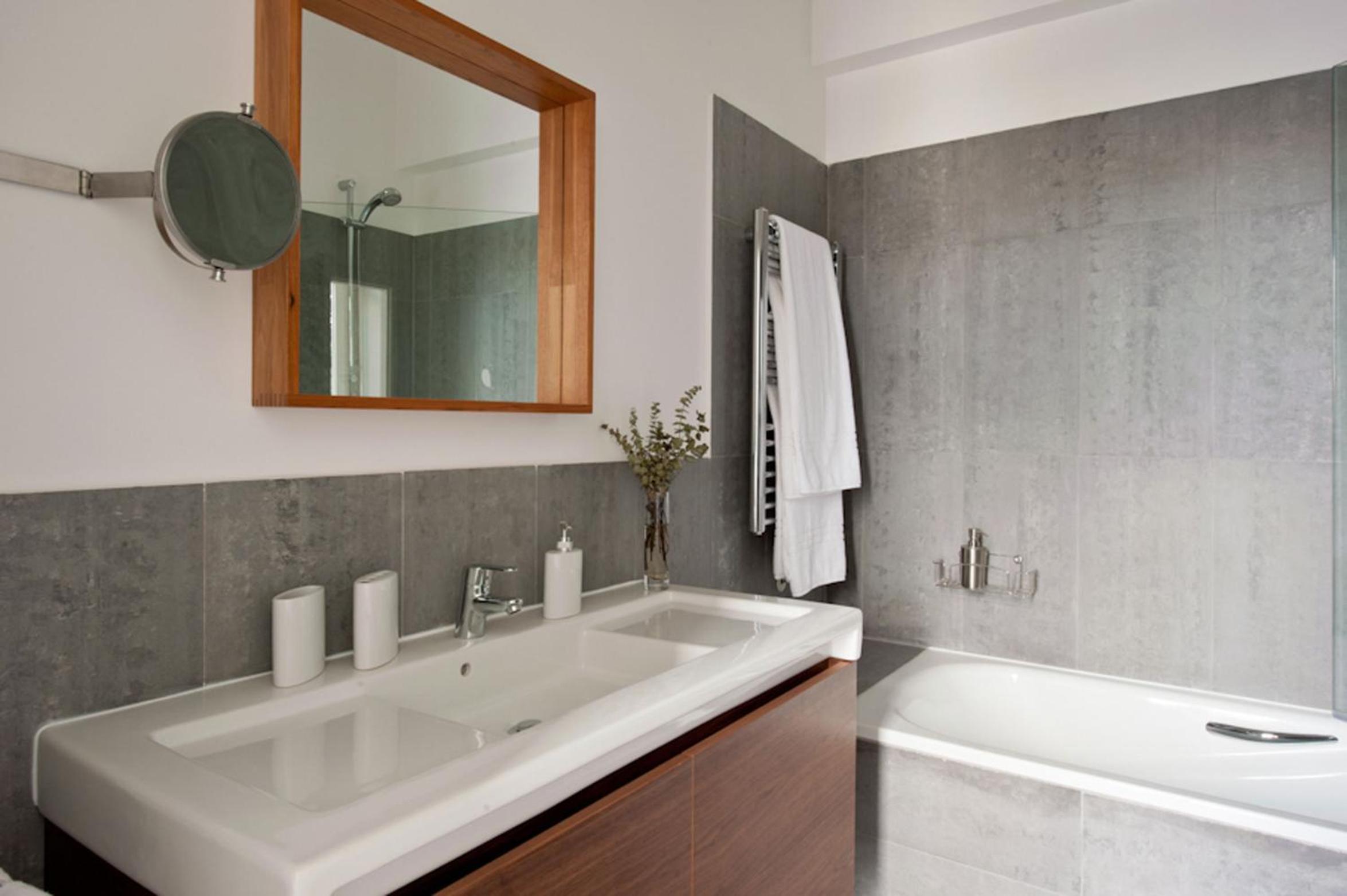 Double Room - Photo 11