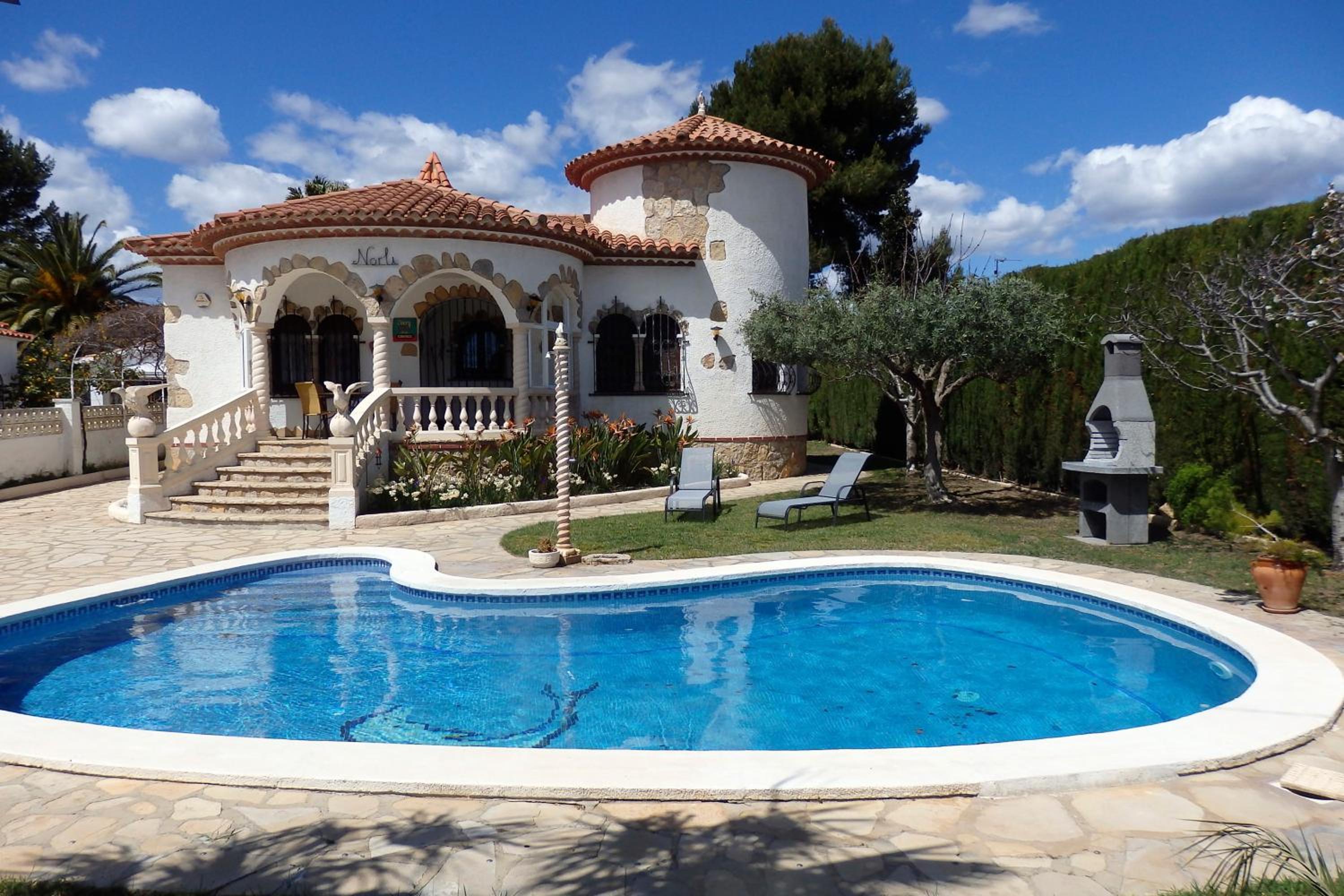 Villa with Private Pool photo 3