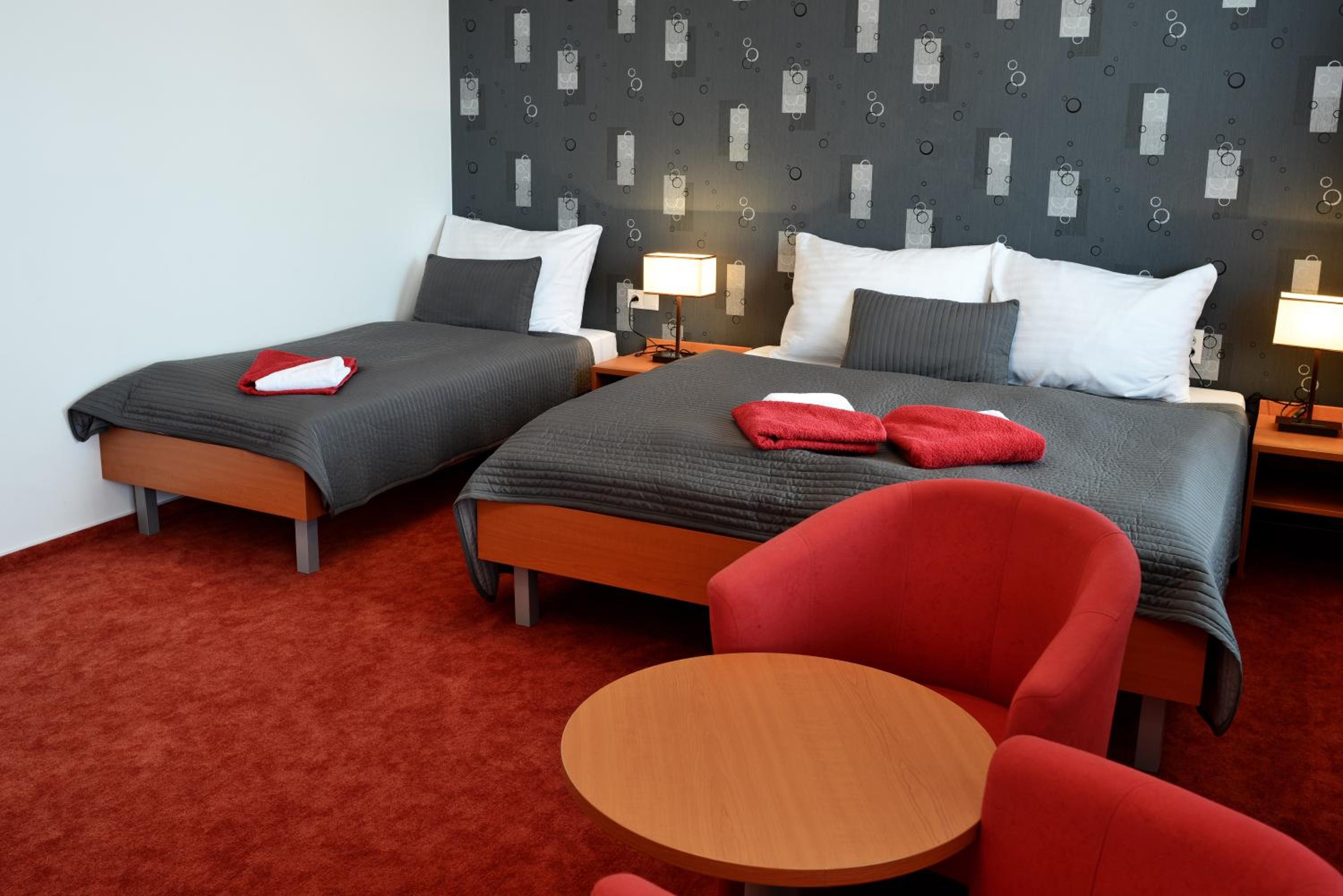Triple Room - Disability Access - Photo 3