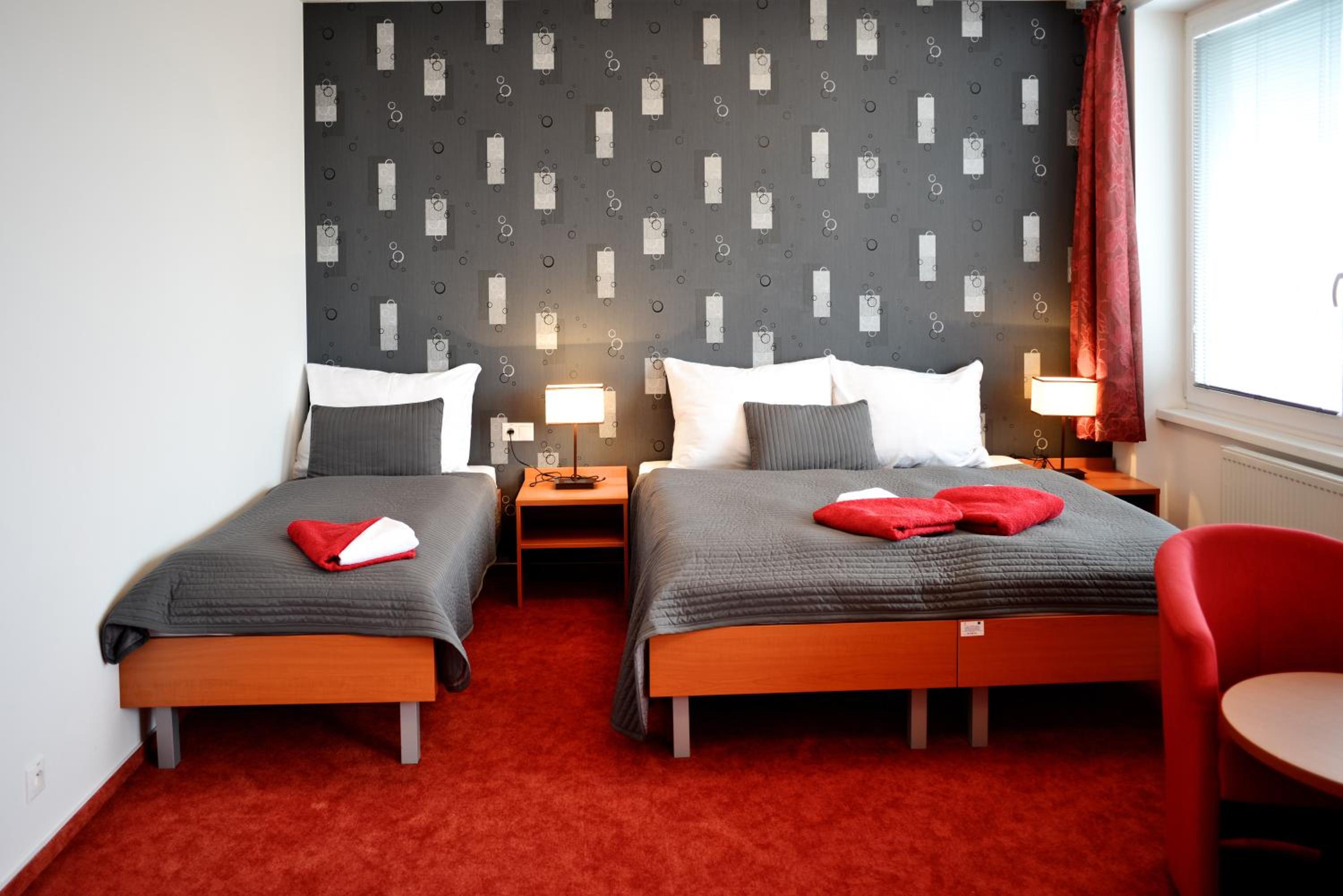 Triple Room - Disability Access - Photo 1
