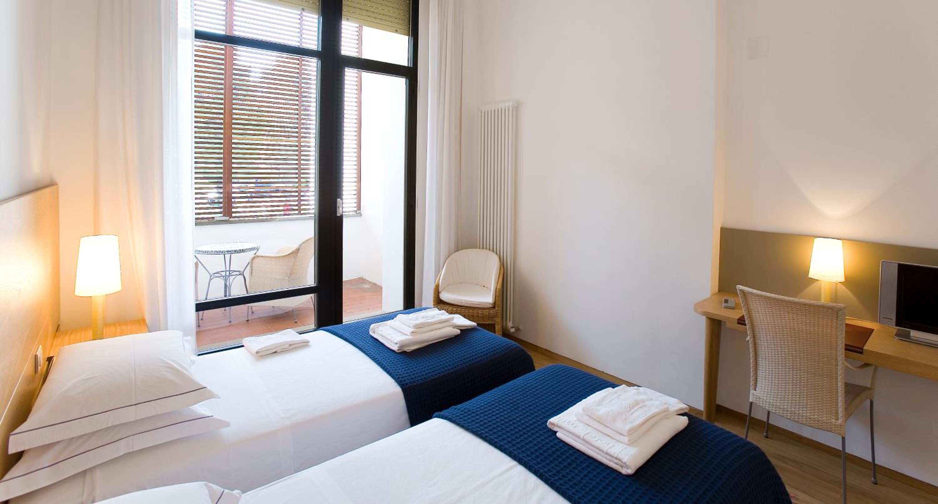 Standard Double or Twin Room photo 1