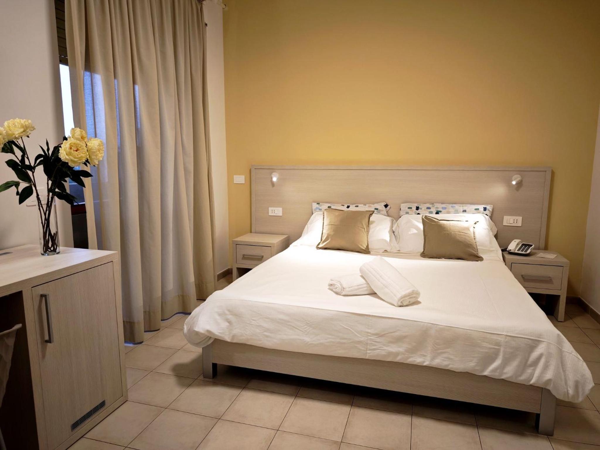 Deluxe Double or Twin Room
