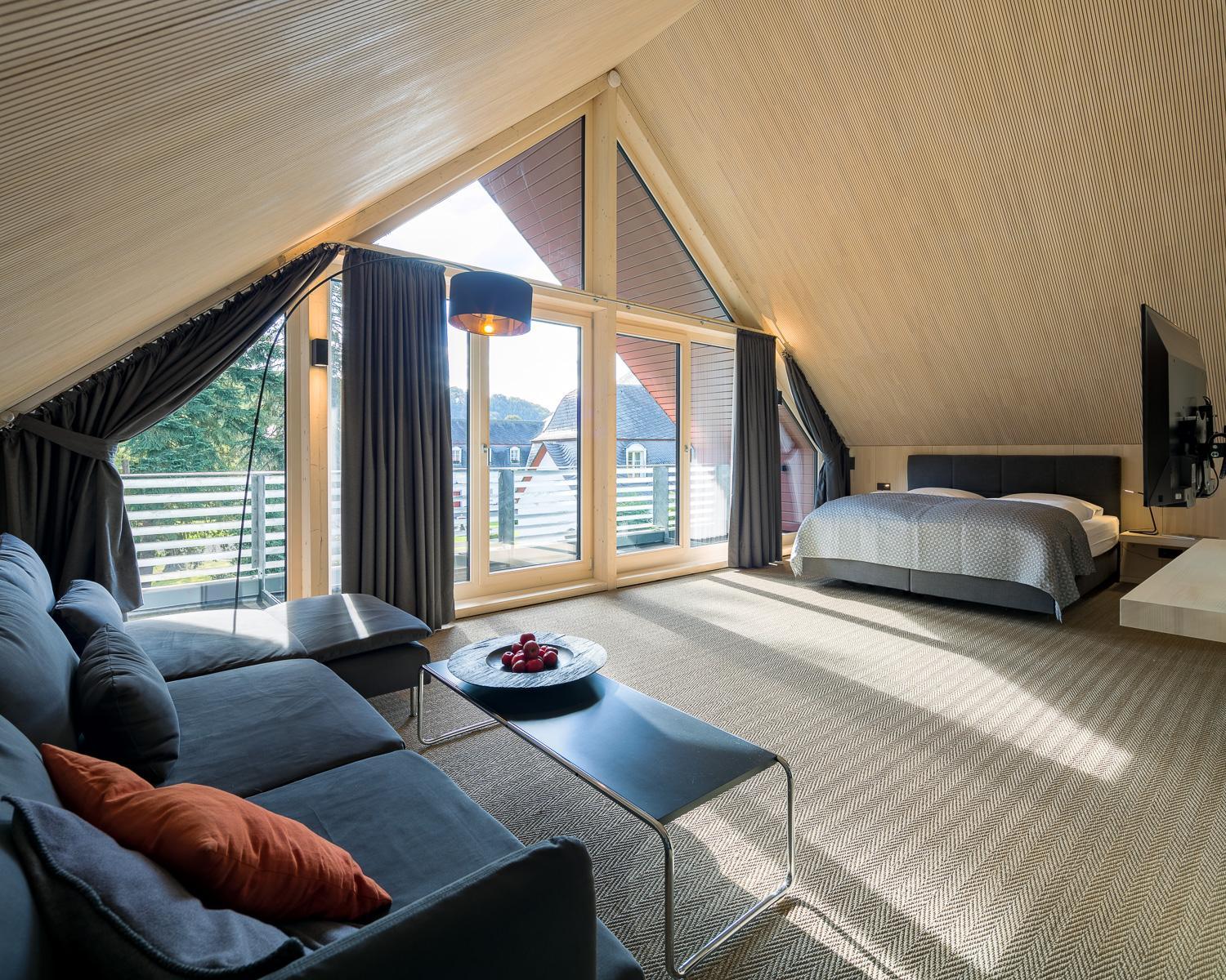 Suite with Balcony - Photo 1