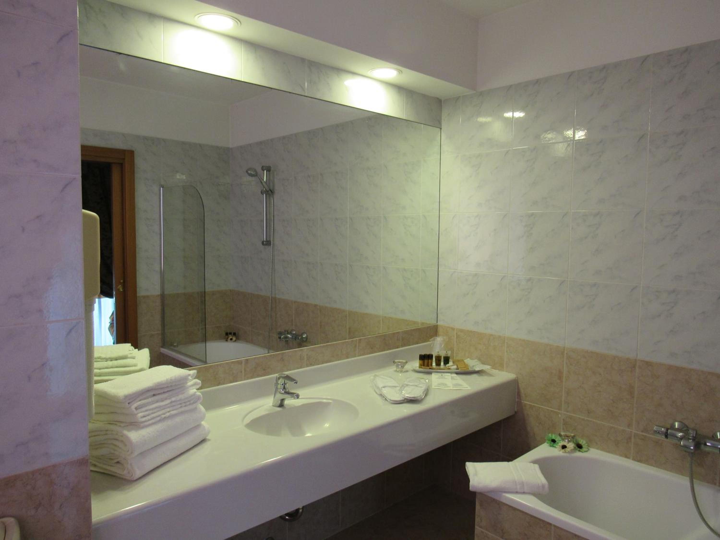 Junior Suite - Photo 8