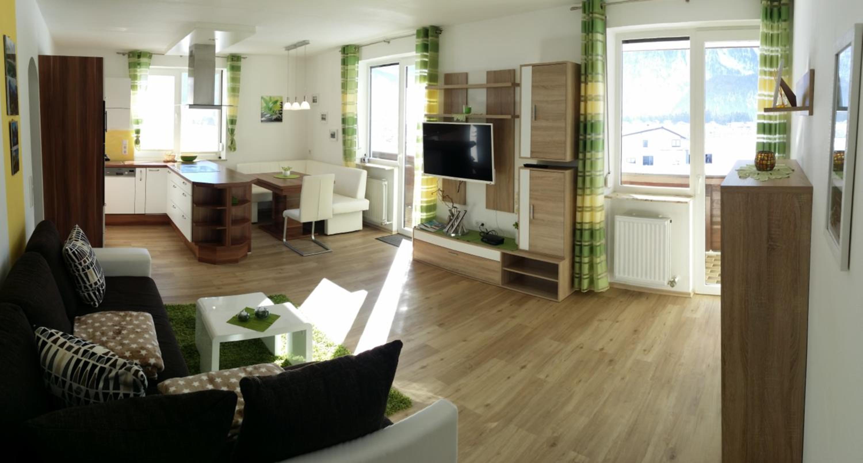 Apartment with Mountain View photo 1