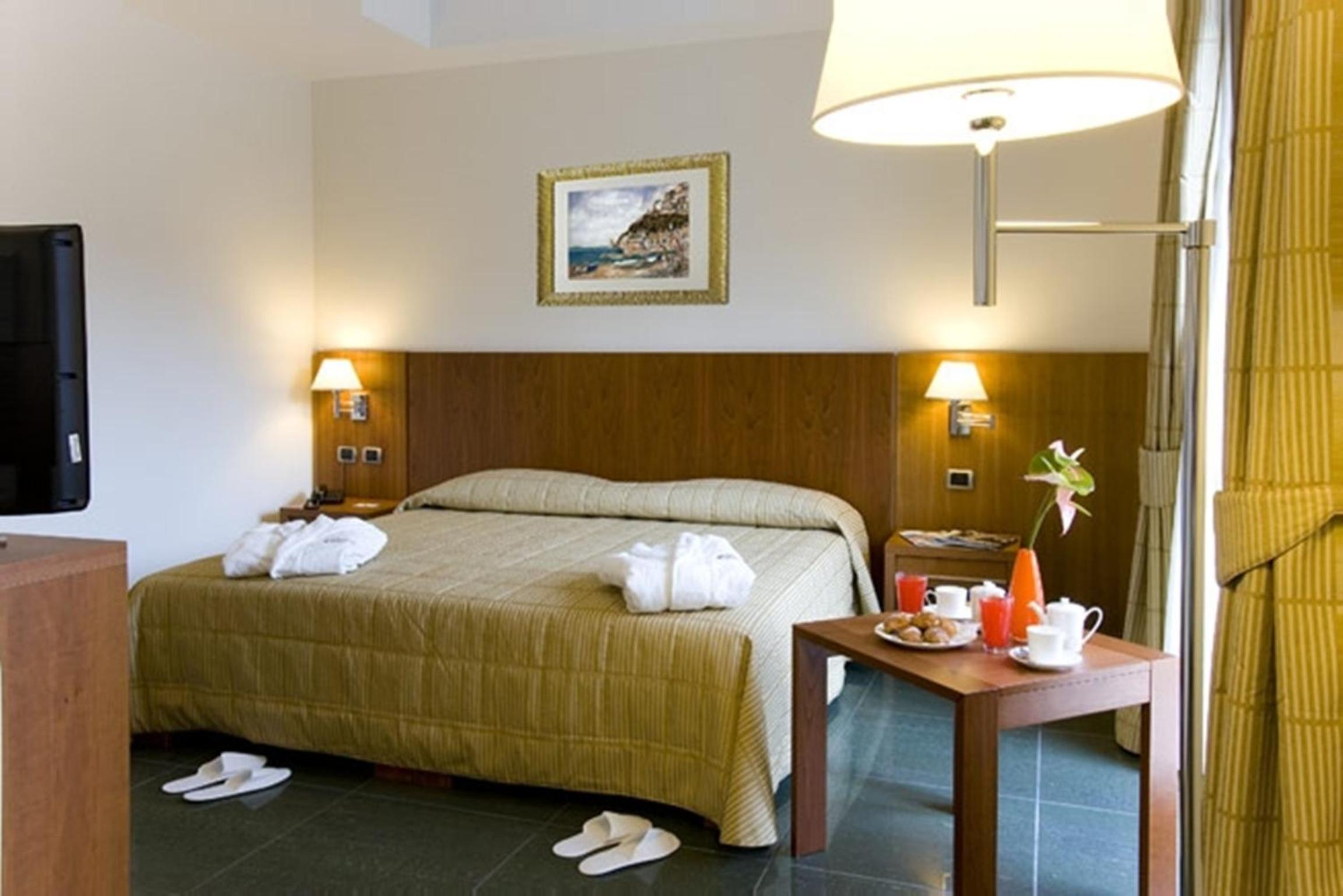Superior Double Room (1 Adult) - Photo 7
