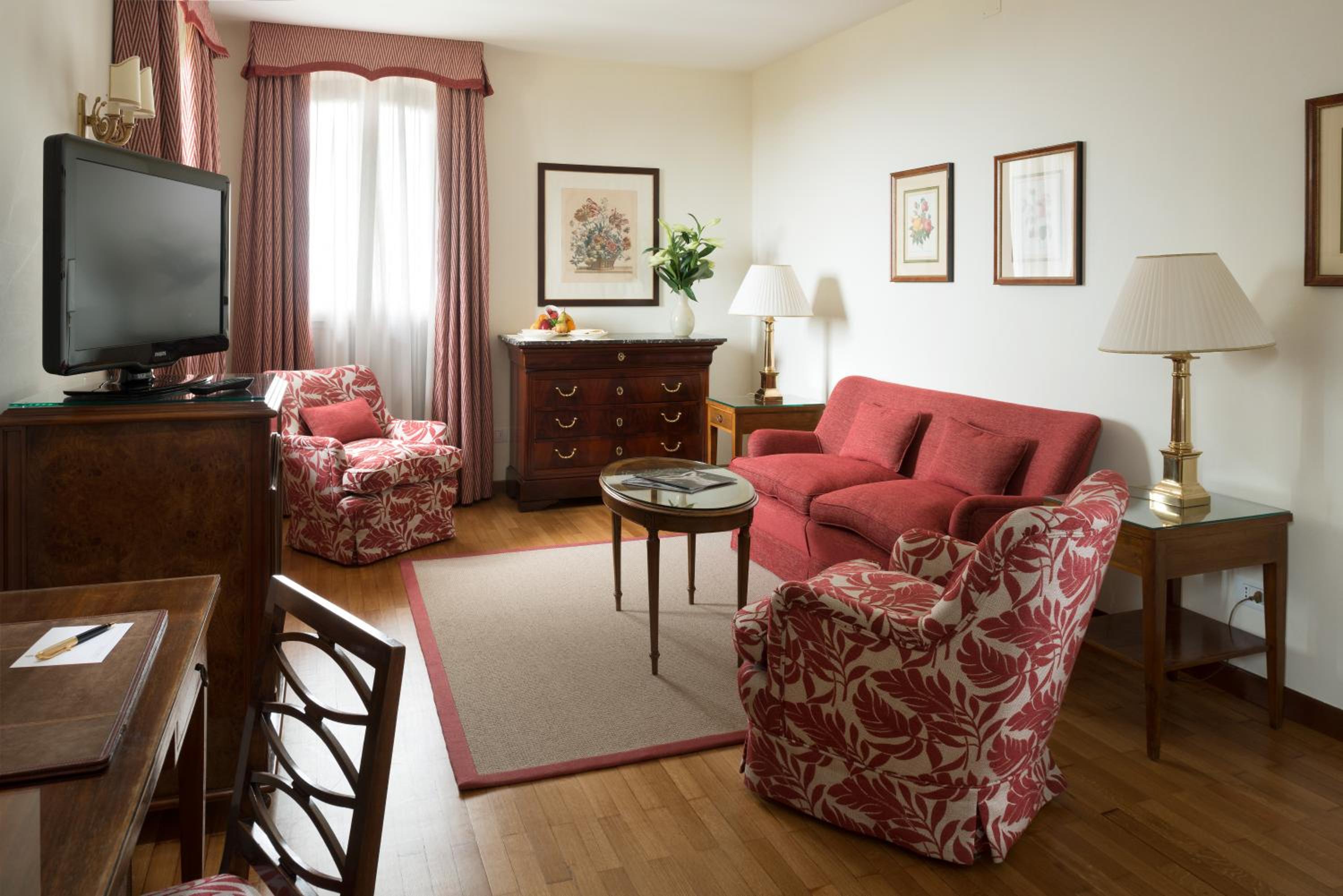Junior Suite with Garden View