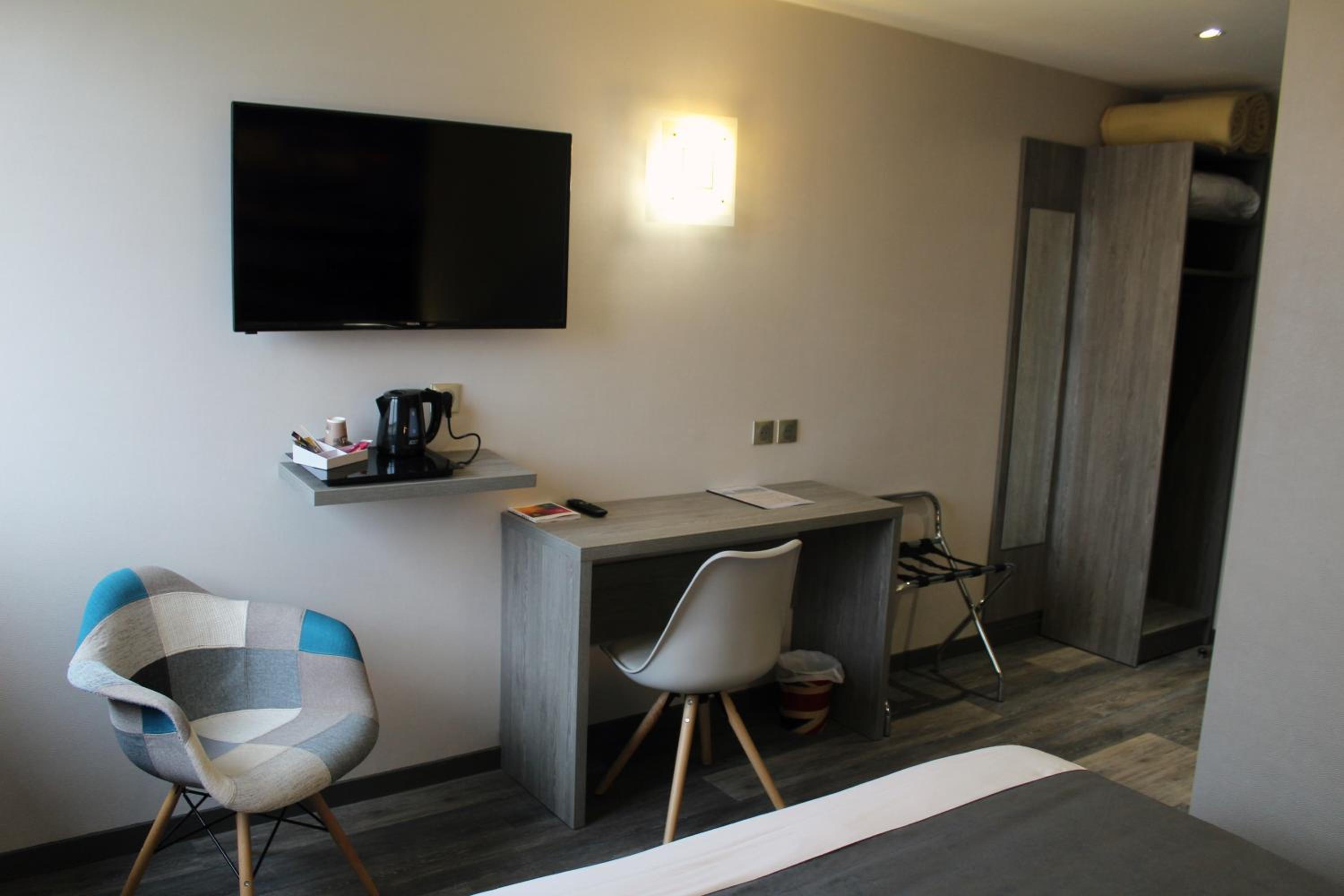 Suite - Photo 5