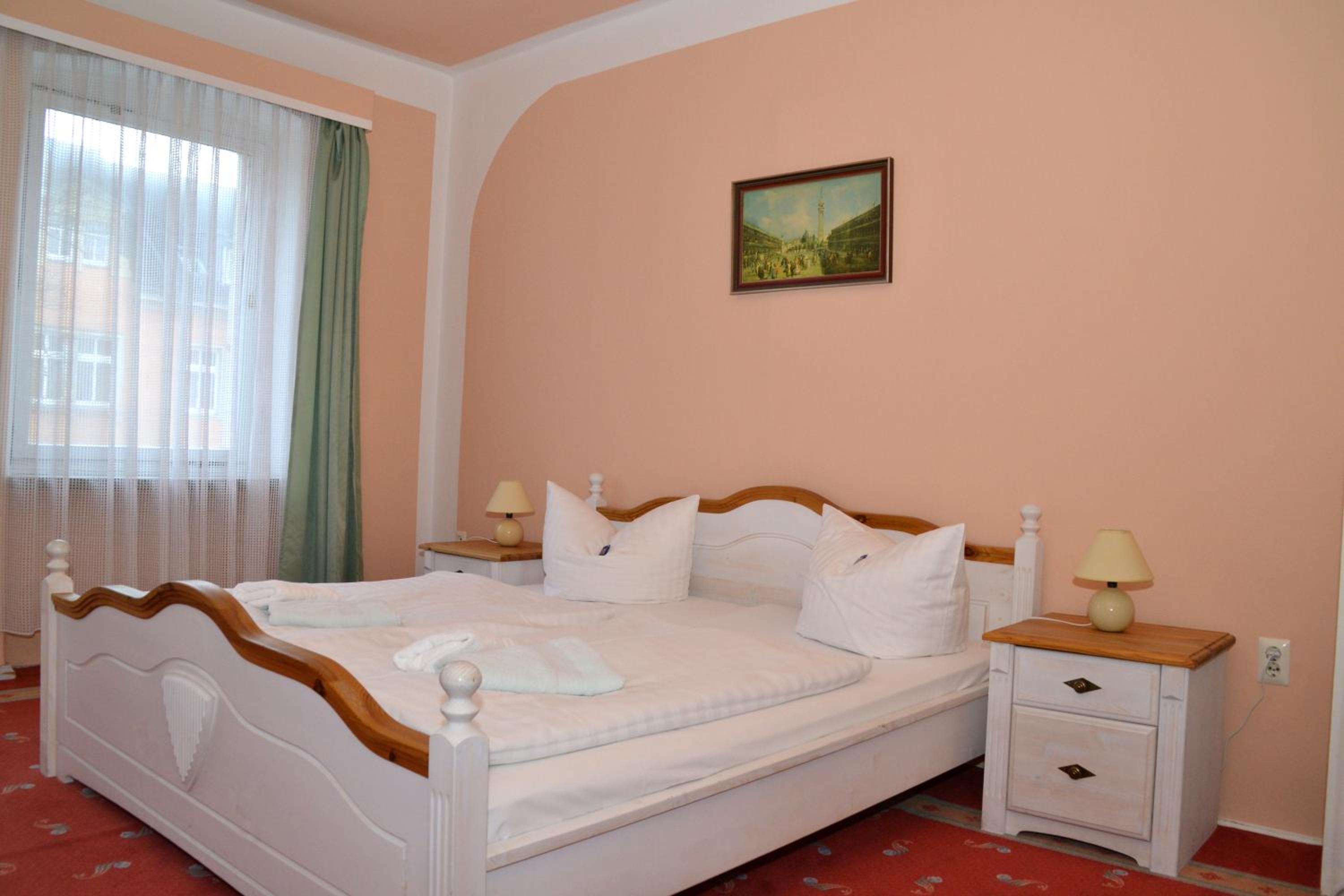 Standard Double or Twin Room - Photo 2