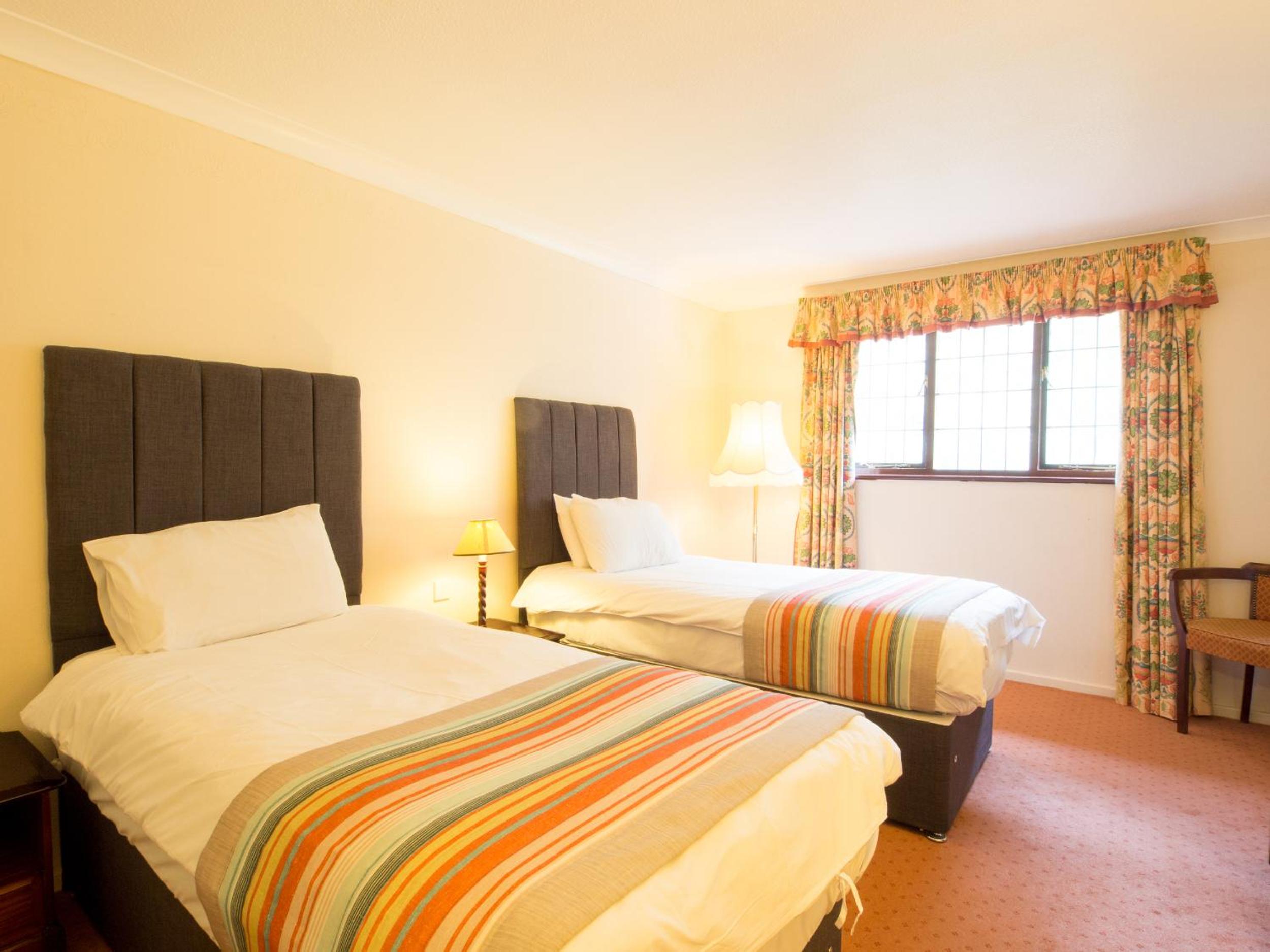 Twin Room - Photo 4