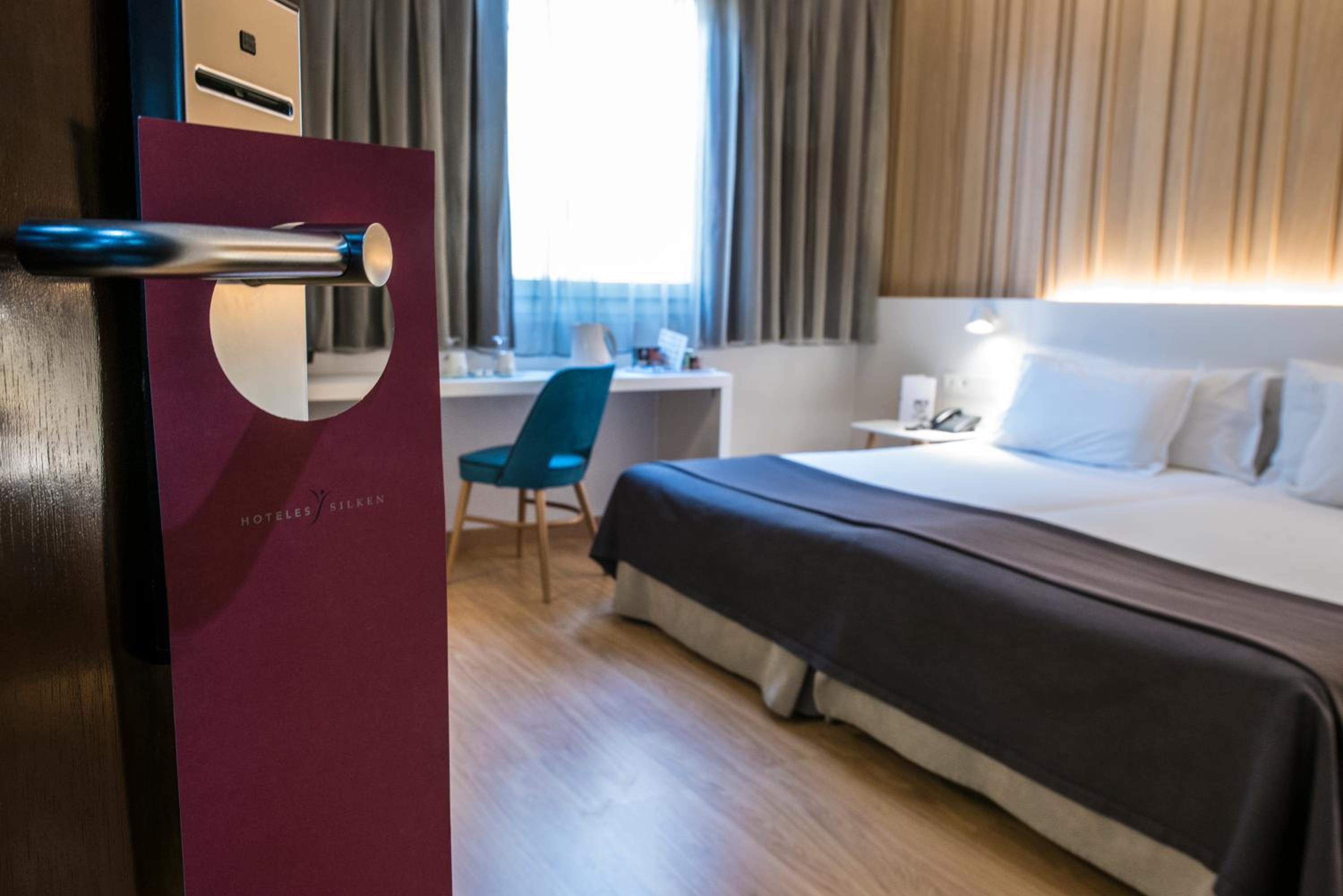 Standard Double or Twin Room photo 3