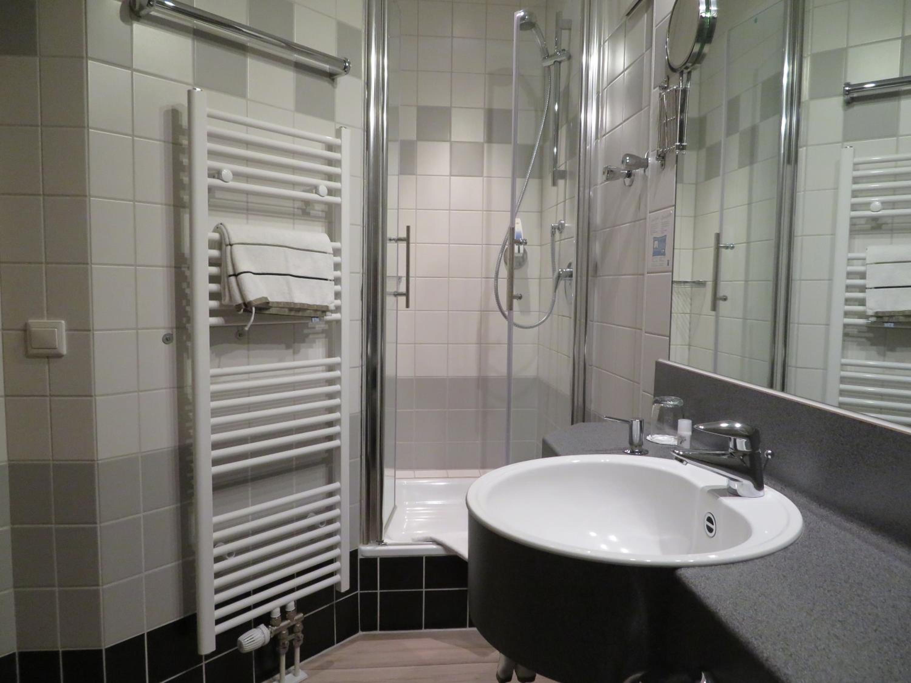 Studio Apartment - Photo 3