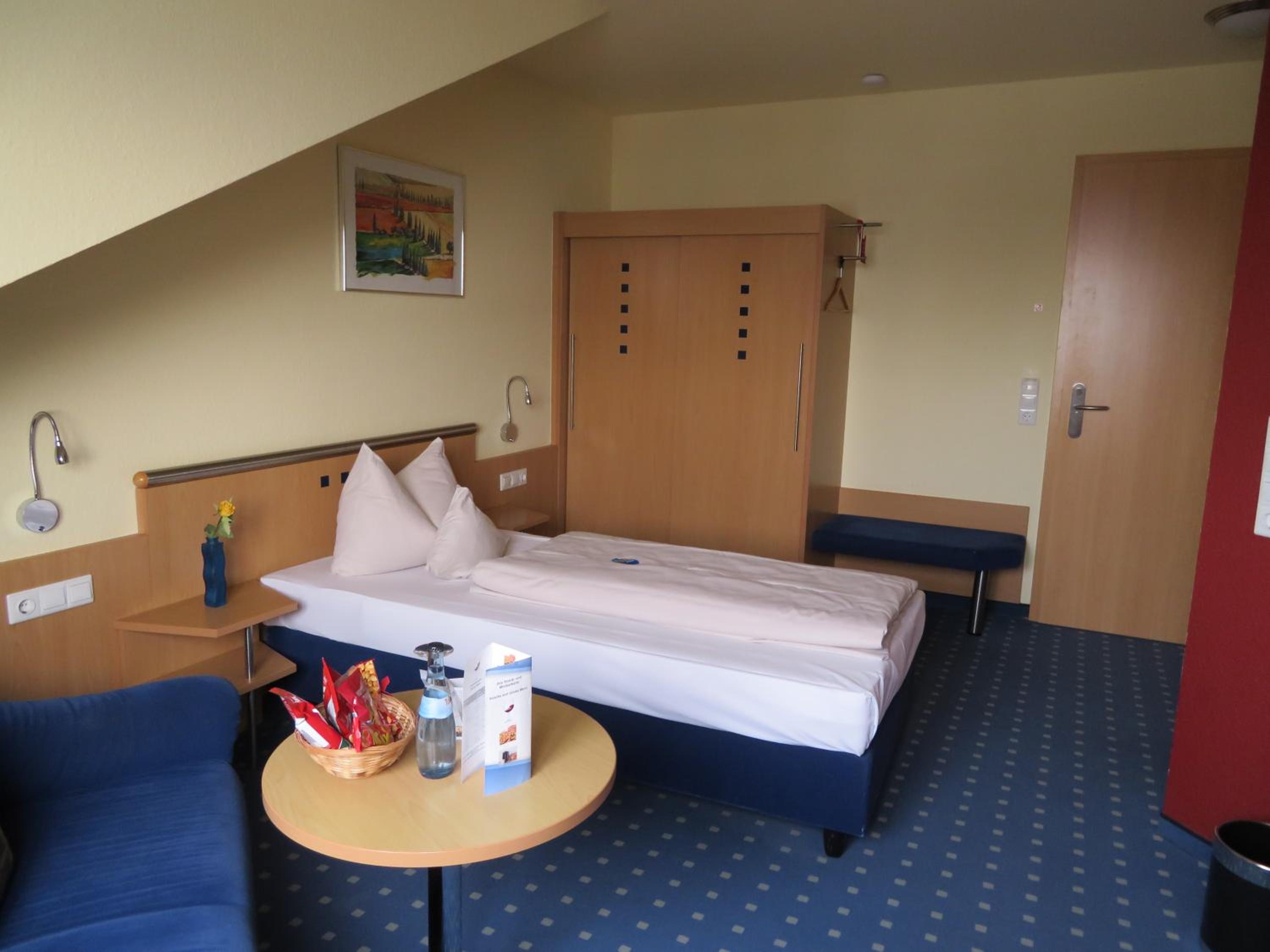 Budget Single Room photo 2